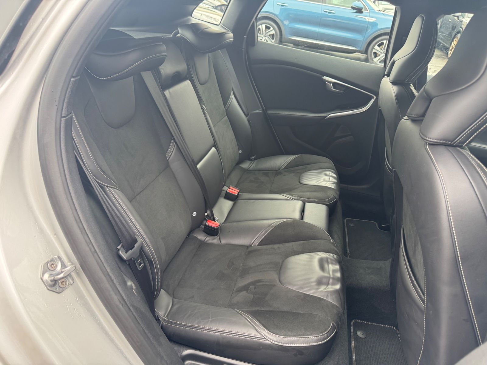 Volvo V40 R-DESIGN AUTOMATIK*VOLL-LED*NAVI*SHZ*1.HAND* foto 19