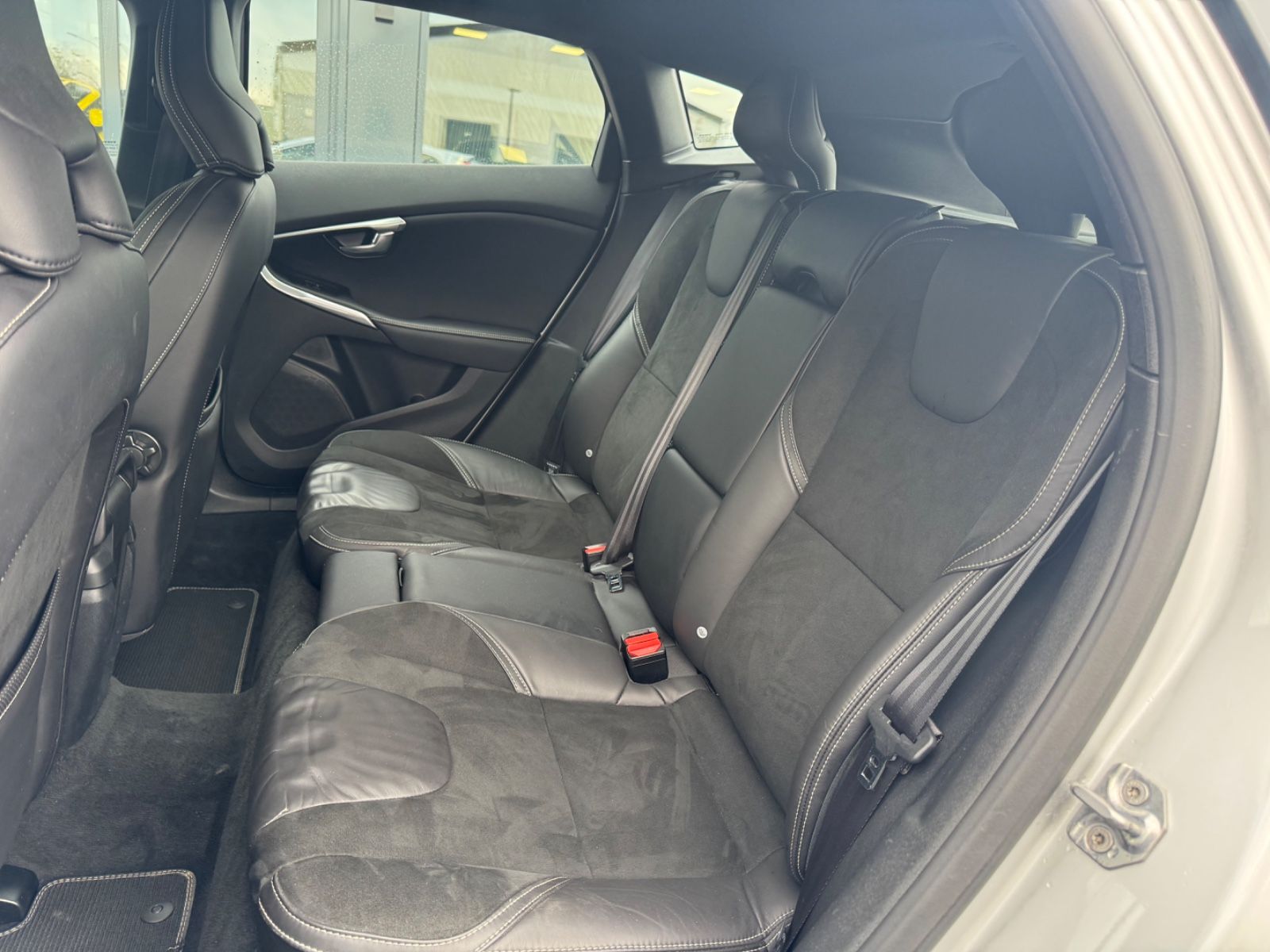 Volvo V40 R-DESIGN AUTOMATIK*VOLL-LED*NAVI*SHZ*1.HAND* foto 21