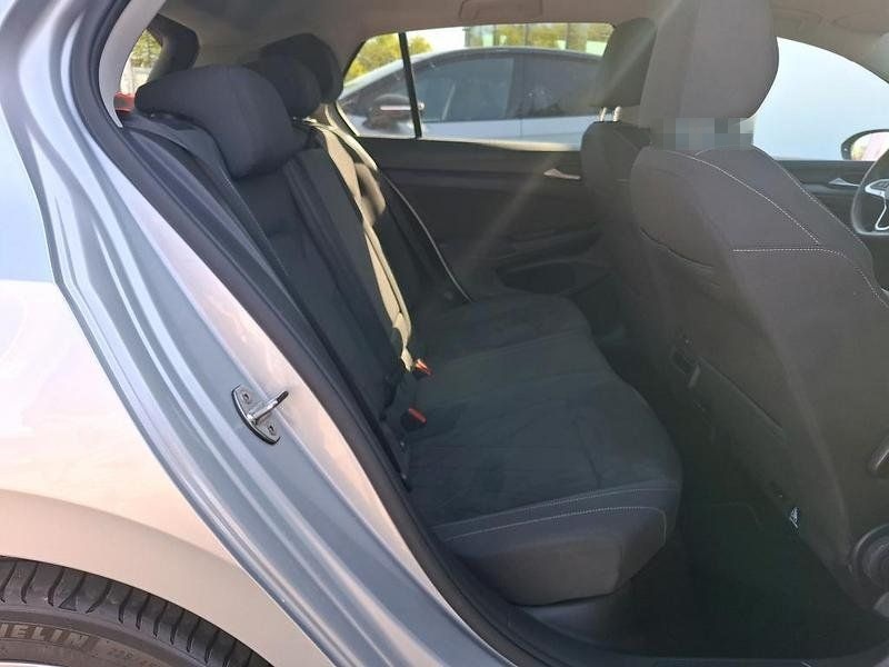 Volkswagen Golf VIII 1.5 eTSI Style DSG Kamera/ACC/LED foto 7