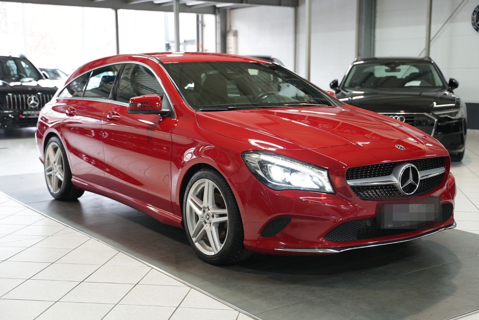 Mercedes-Benz CLA 200 SB*2.HAND*UNFALLFREI*AUTO*NAVI*LED*AHK* foto 3