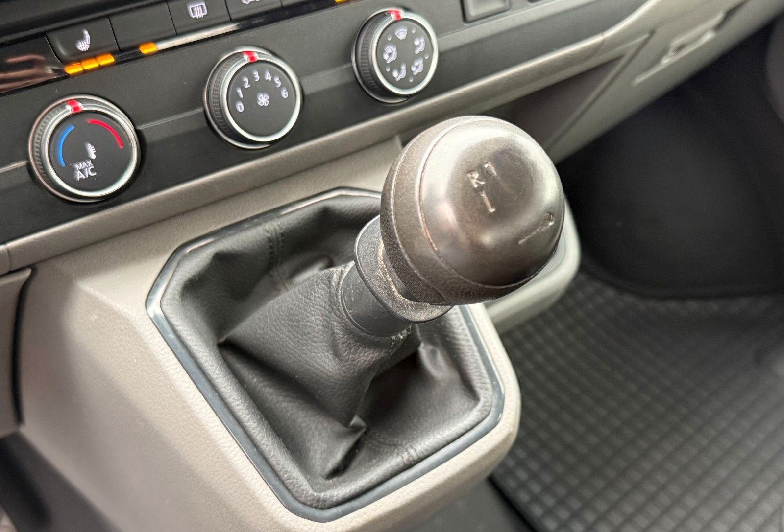 Volkswagen T6 Transporter Pritsche/NAVI/CARPLAY/DAB+/AHK foto 25