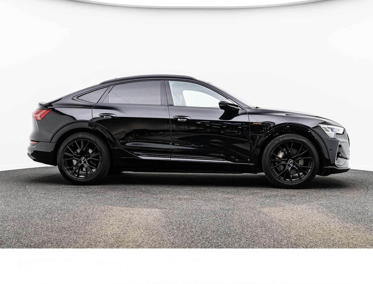 Audi E-TRON SPORTBACK 55 S LINE ALL-BLACK PANO/360° foto 8