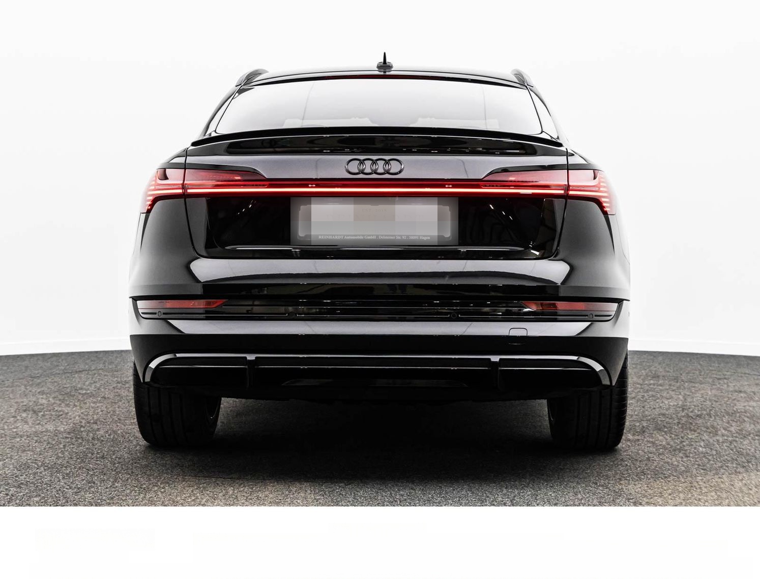 Audi E-TRON SPORTBACK 55 S LINE ALL-BLACK PANO/360° foto 10