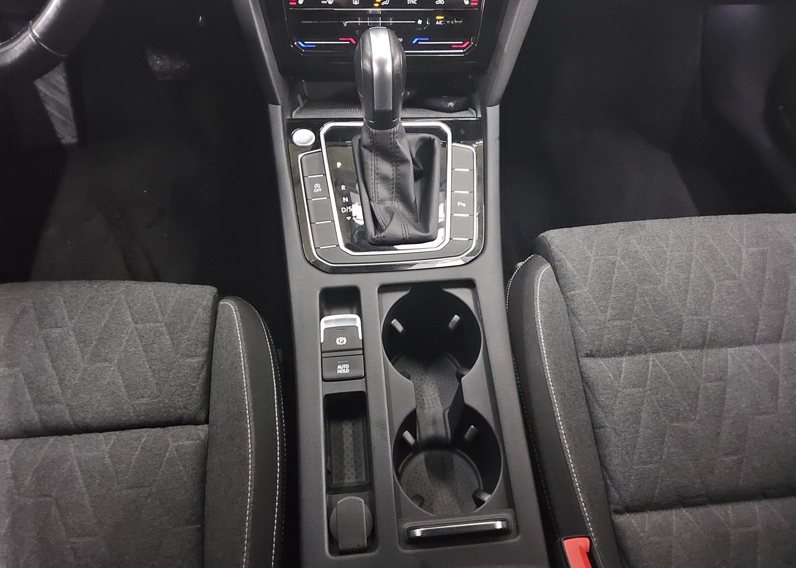 Volkswagen Passat Var. 2.0 TDI Business Navi DC RfK LED ACC foto 6