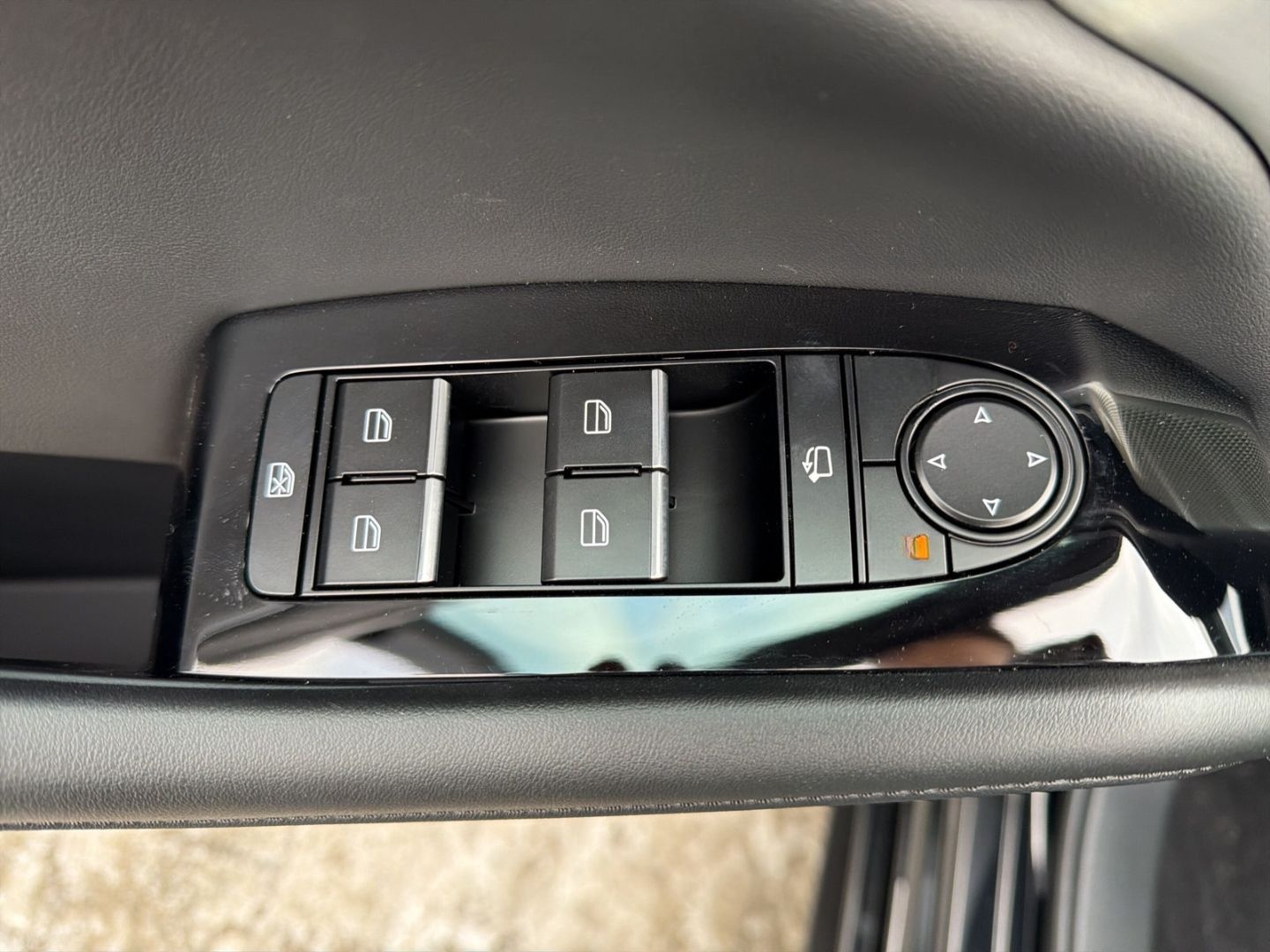Mazda 3 Takumi SKY.-X 186 HUD Navi Leder Bose 360 Kame foto 21