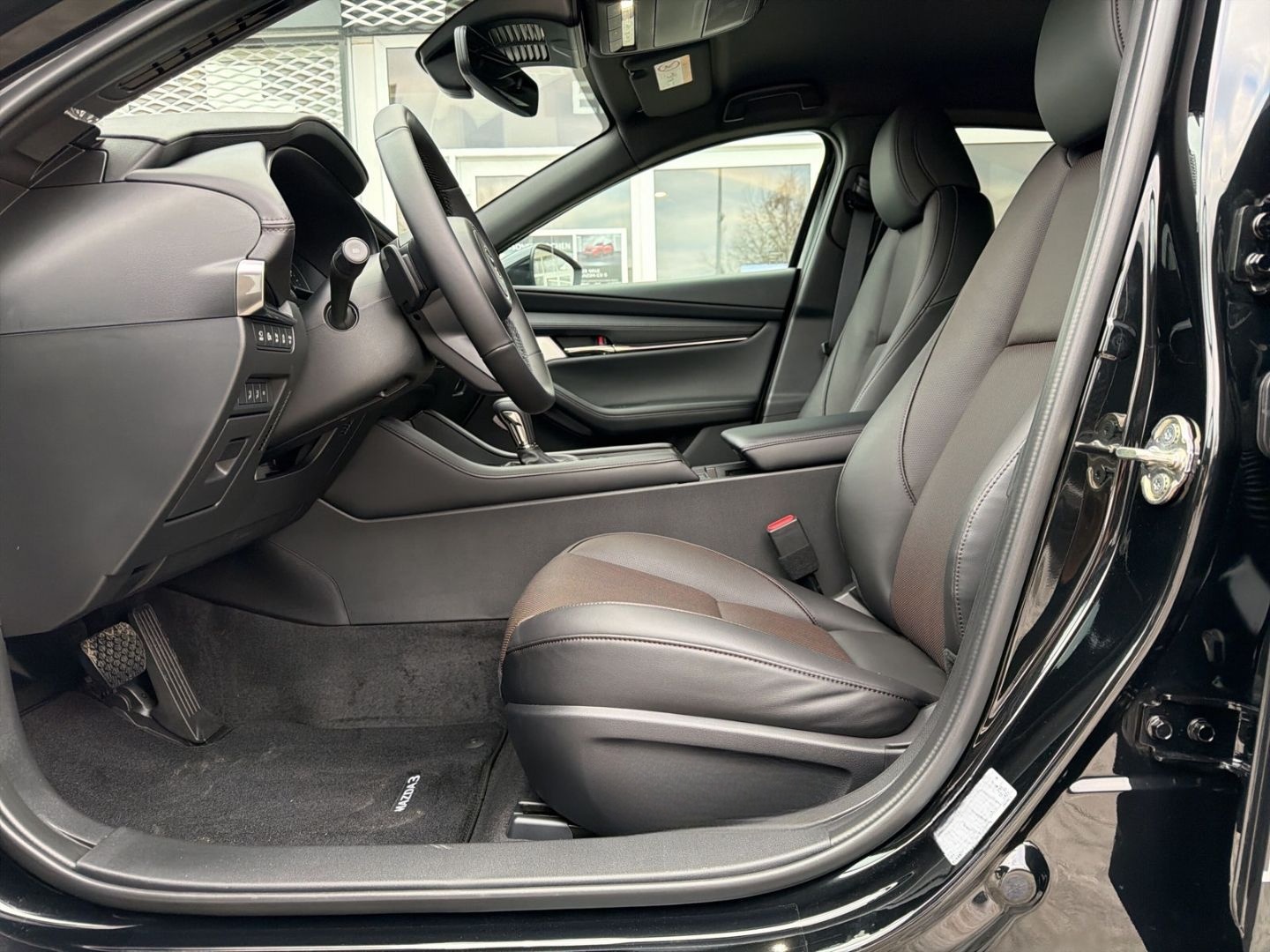 Mazda 3 Takumi SKY.-X 186 HUD Navi Leder Bose 360 Kame foto 10