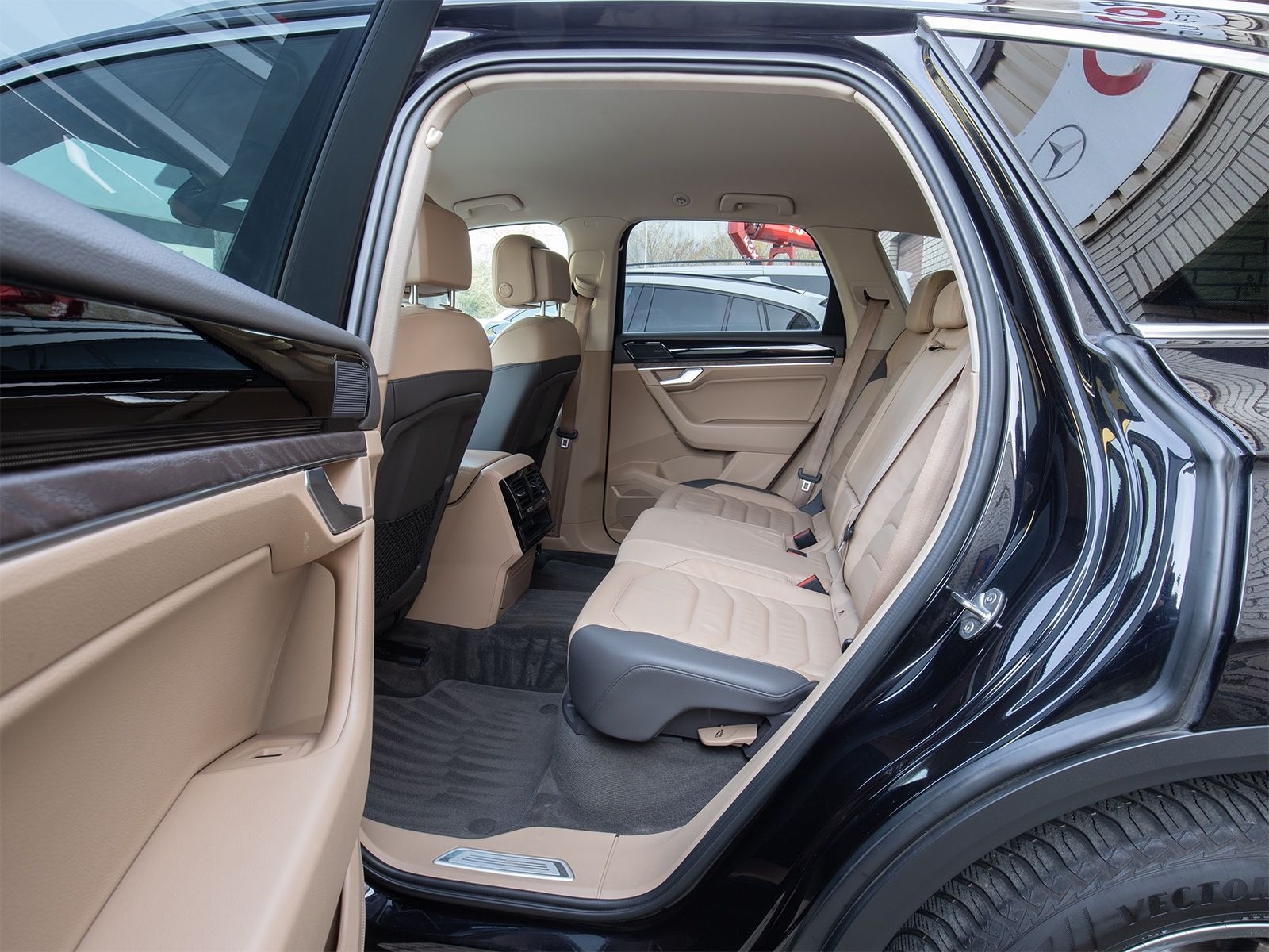 Volkswagen Touareg LED Leder CAM StandH.AIR LenkHz.AHK Memo foto 14
