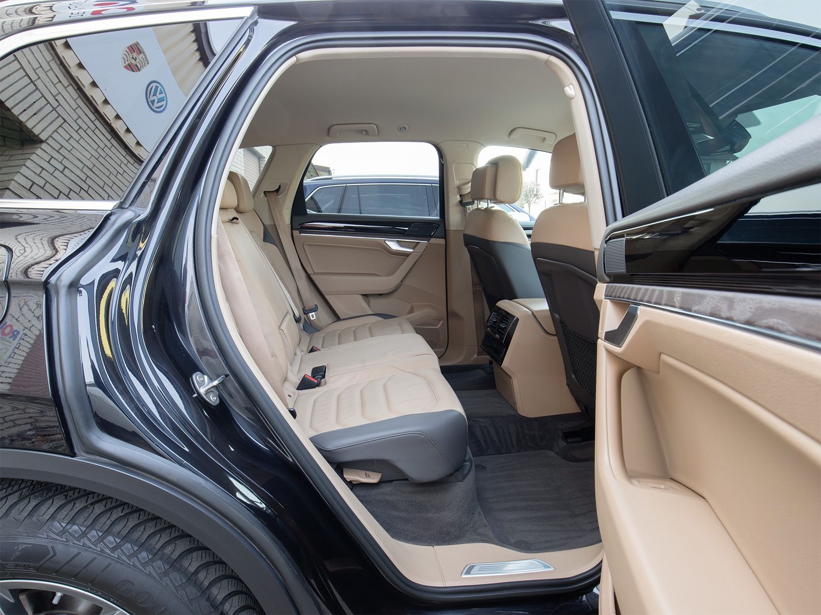 Volkswagen Touareg LED Leder CAM StandH.AIR LenkHz.AHK Memo foto 15