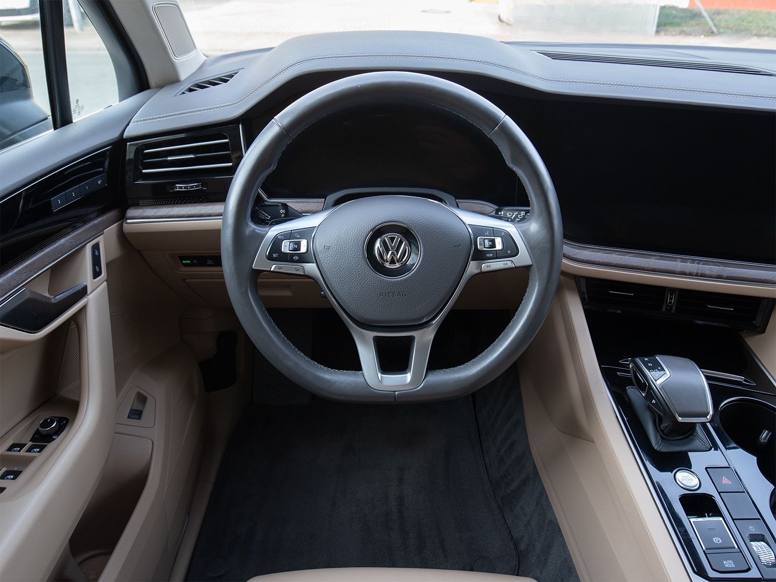 Volkswagen Touareg LED Leder CAM StandH.AIR LenkHz.AHK Memo foto 18