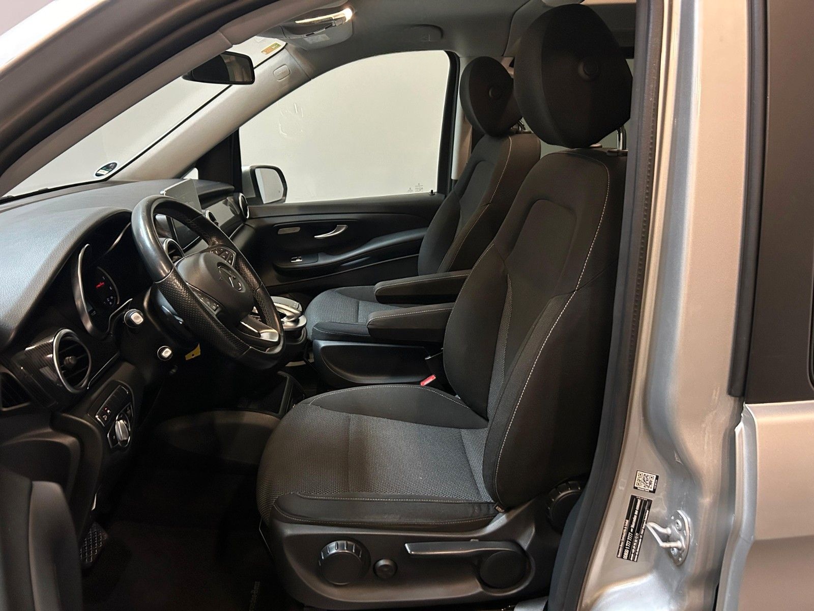 Mercedes-Benz V250d lang 4M Edition *LED-AHK-Pano-ACC* foto 11