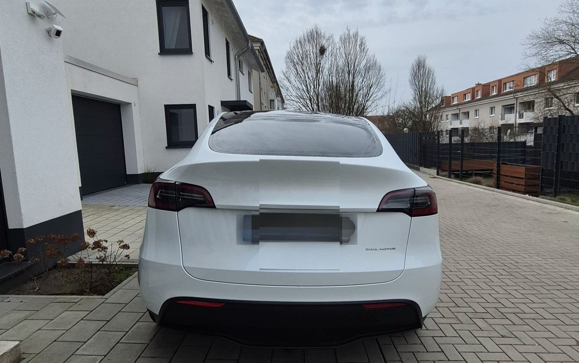 Tesla Model Y Long Range AWD  Export EU möglich foto 4