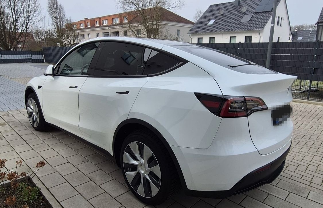 Tesla Model Y Long Range AWD  Export EU möglich foto 5
