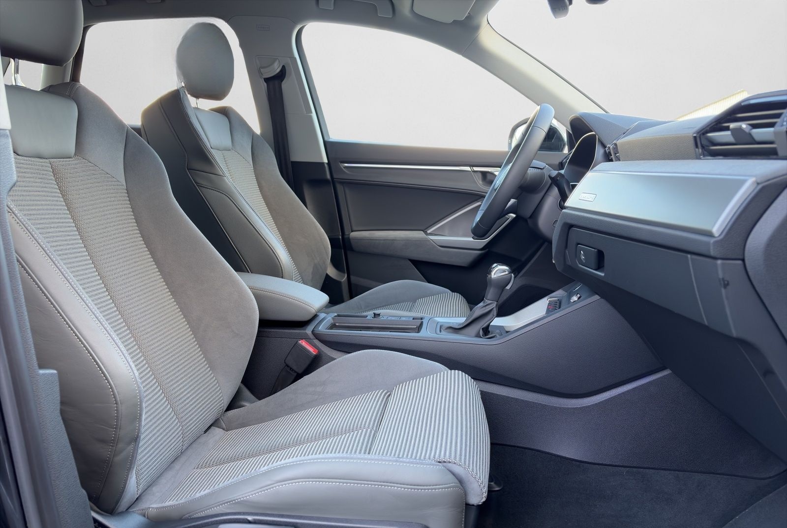 Audi Q3 40 TDI quattro S tronic S LINE NAVI PLUS foto 4