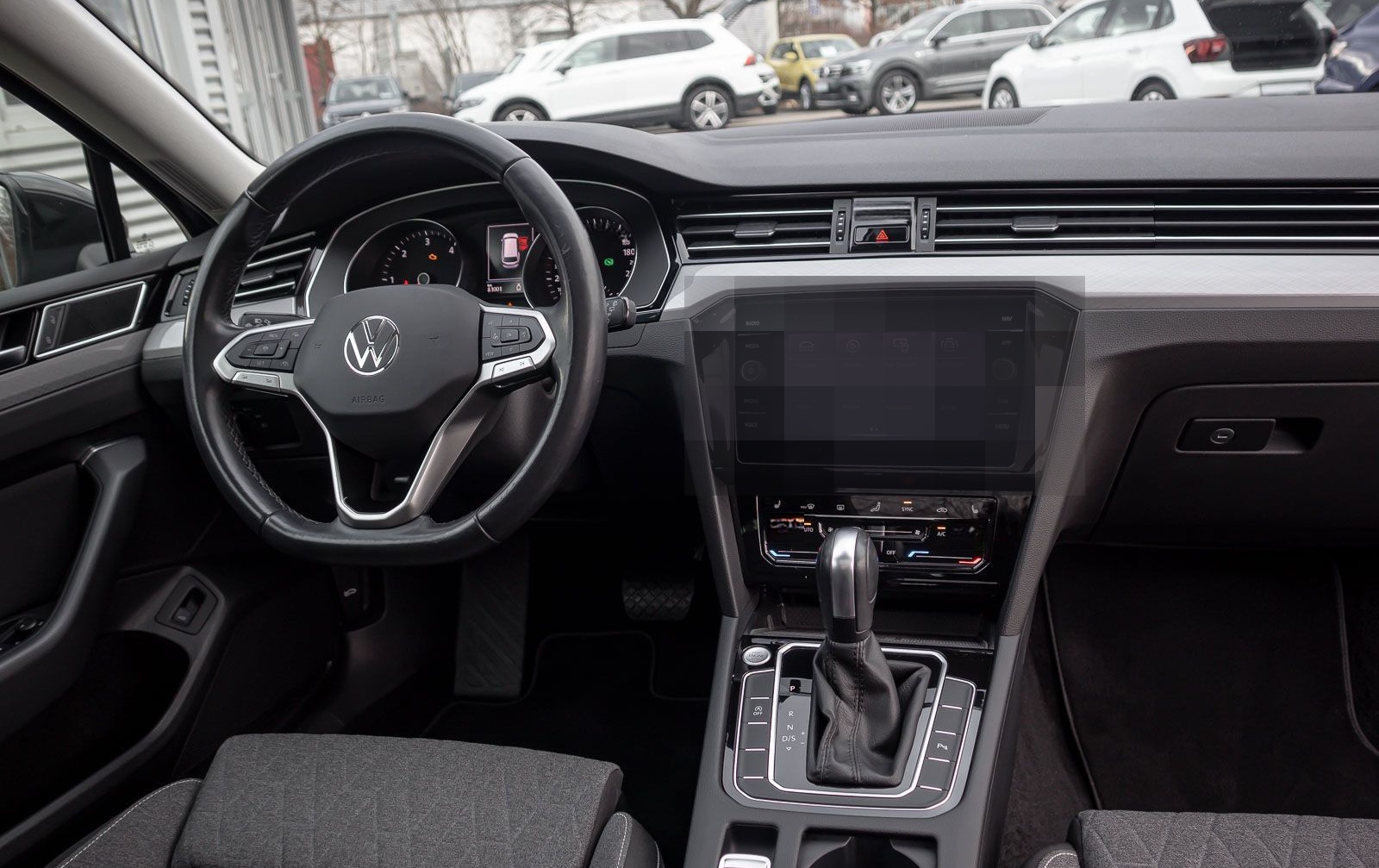Volkswagen Passat Variant Business 2.0 TDI LED Navi Park Re foto 10
