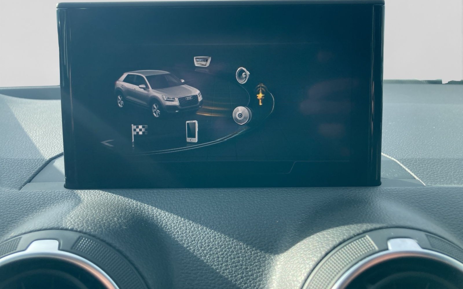 Audi Q2 35 TFSI S LINE AHK LM19 LED NAVI foto 14