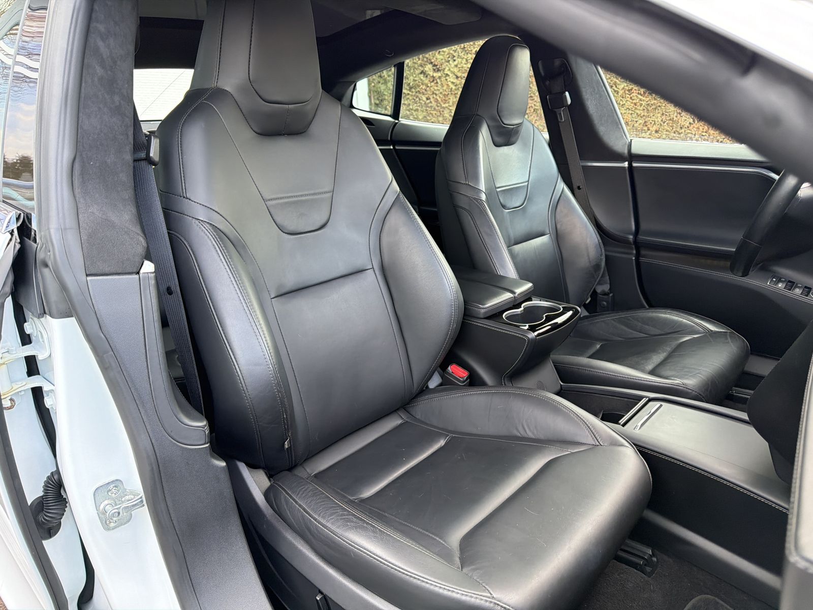 Tesla Model S 75 Dual Drive aus 1. Hand SC01 Free SUC foto 8