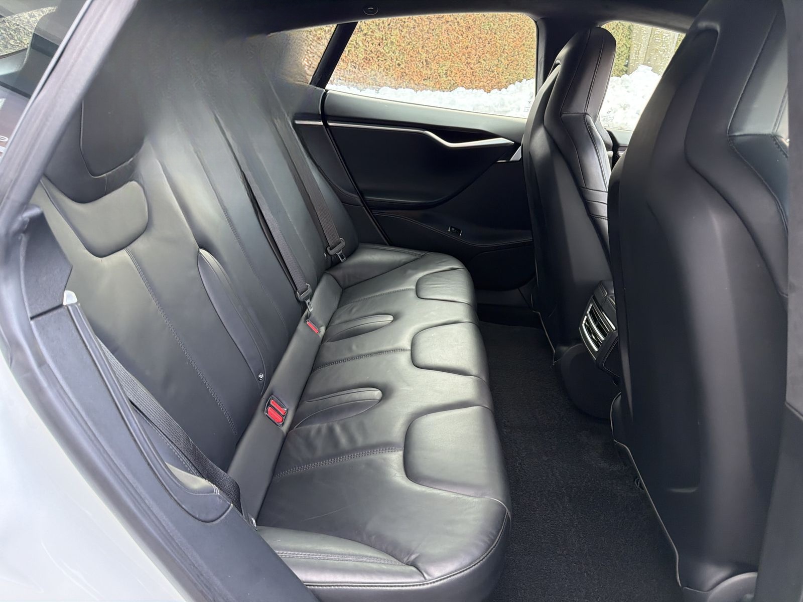 Tesla Model S 75 Dual Drive aus 1. Hand SC01 Free SUC foto 9