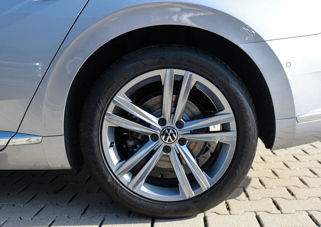 Volkswagen Arteon SB R-Line 2,0 l TDI DSG AHK ACC NAVI SHZ foto 9