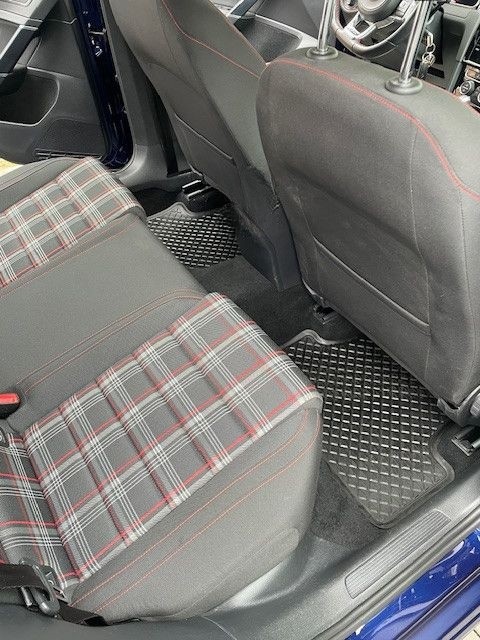 Volkswagen Golf 2.0 TSI DSG GTI Performance GTI Performance foto 2