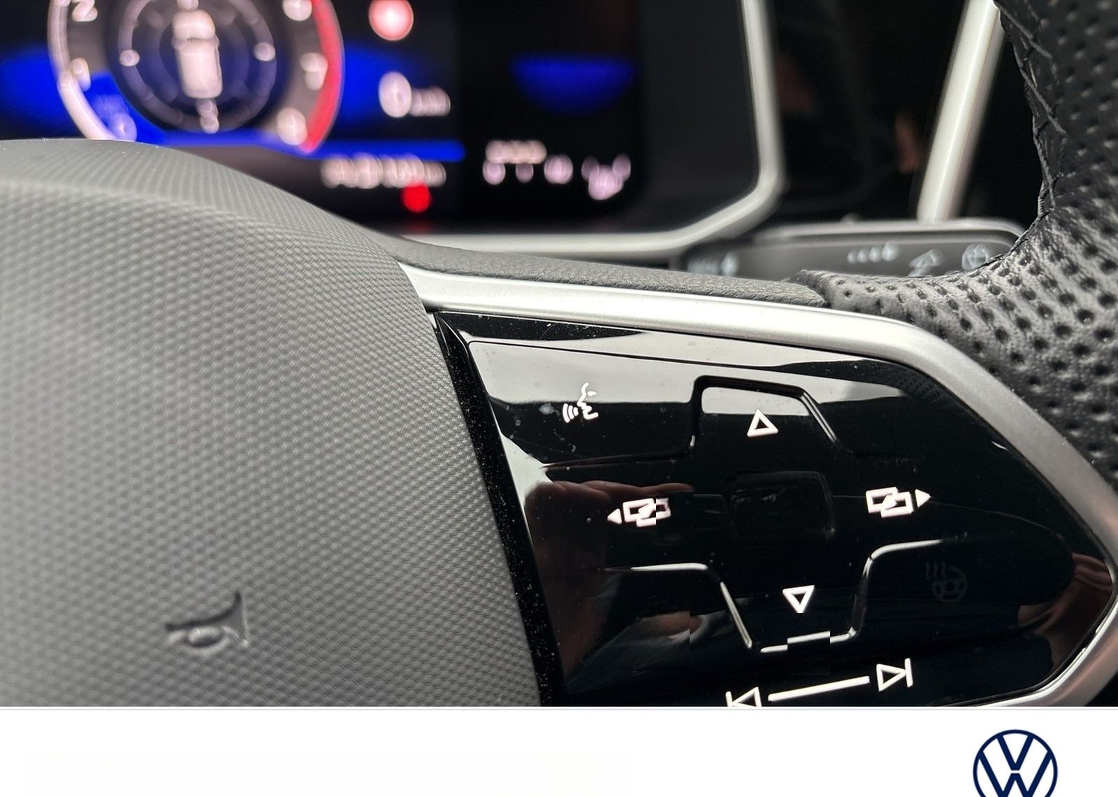 Volkswagen T-Roc 1.0 R-LINE CAM ACC NAVI LM17 LED+ CARPLAY foto 15