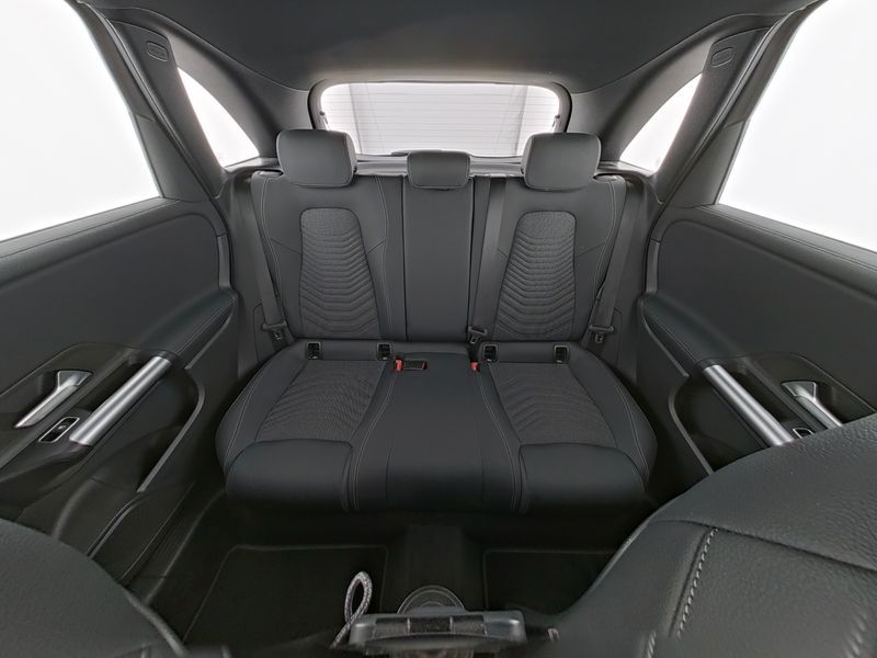 Mercedes-Benz B 200 d , PROGRESSIVE KAMERA PANO SPUR PDC SHD foto 7