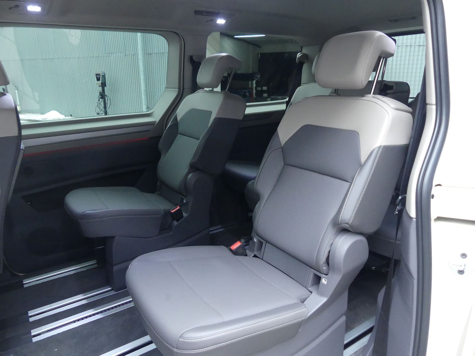 Volkswagen T7 Multivan 2.0 TDI Life lang TAXI 7SITZE/STHZ/A foto 6