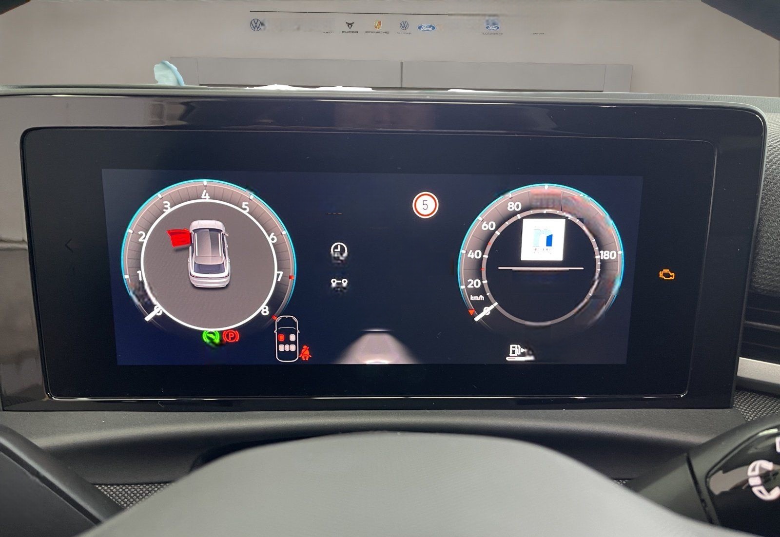 Volkswagen T-Roc Life 1.5 l eTSI OPF DSG ACC AUT Kam. Navi foto 12