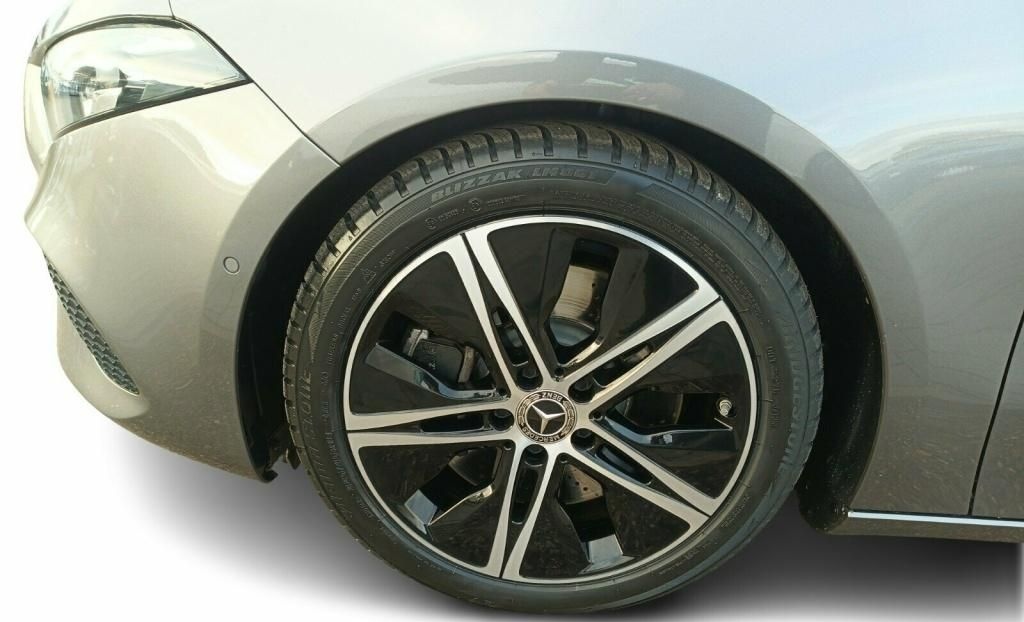 Mercedes-Benz A 220 d progressive 360 ACC AHK AUT DynLicht LED foto 11