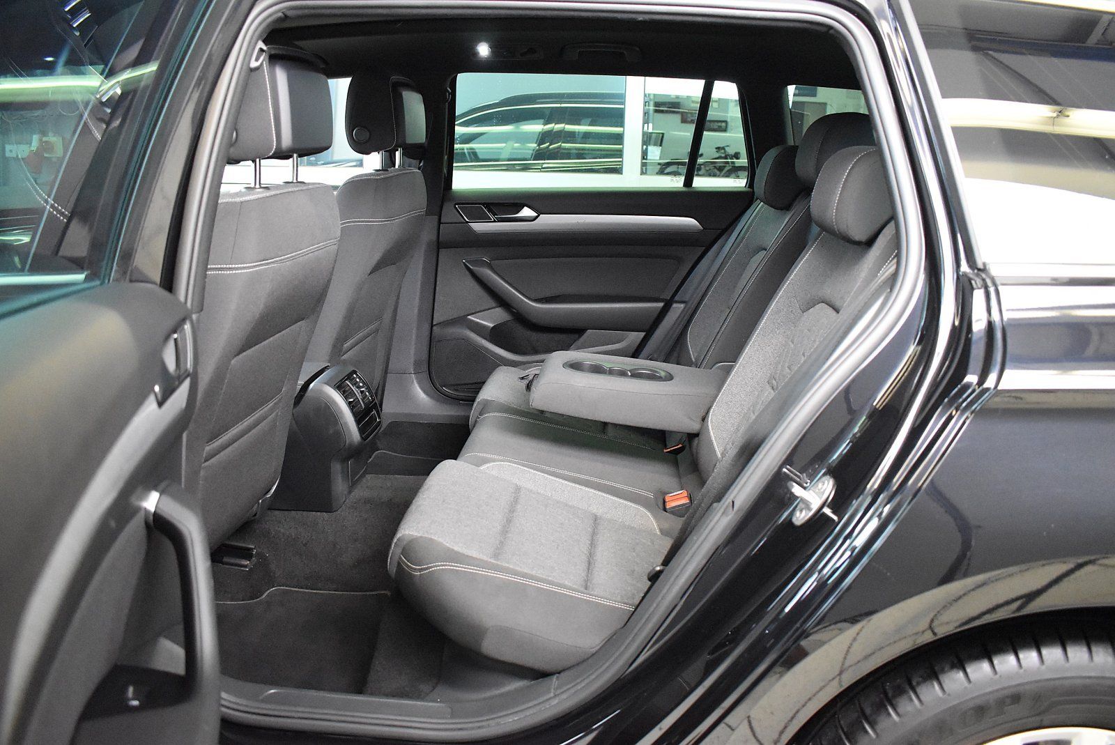Volkswagen Passat Variant 2.0TDI DSG*Cockpit Digital*LED foto 19