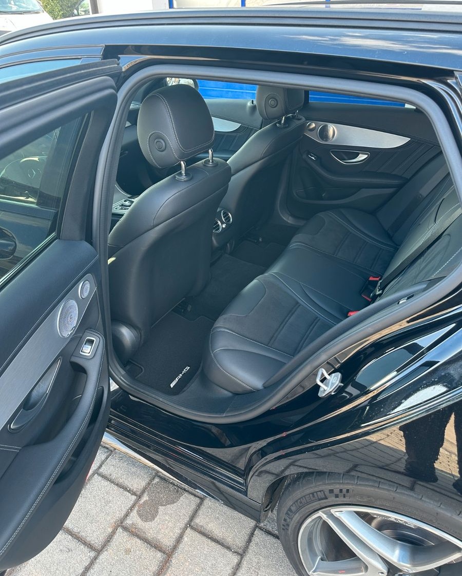 Mercedes-Benz C 63S AMG foto 15