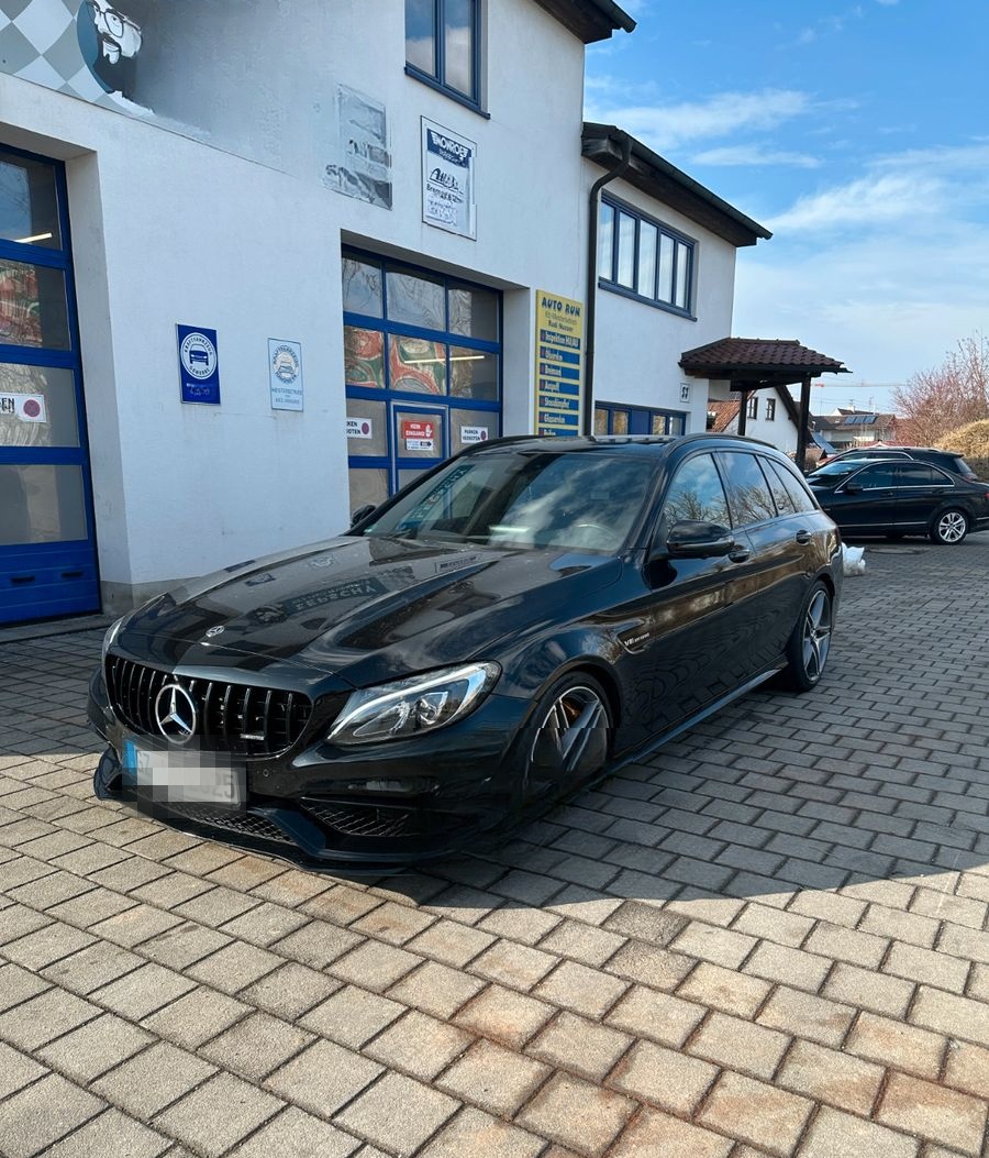 Mercedes-Benz C 63S AMG foto 9