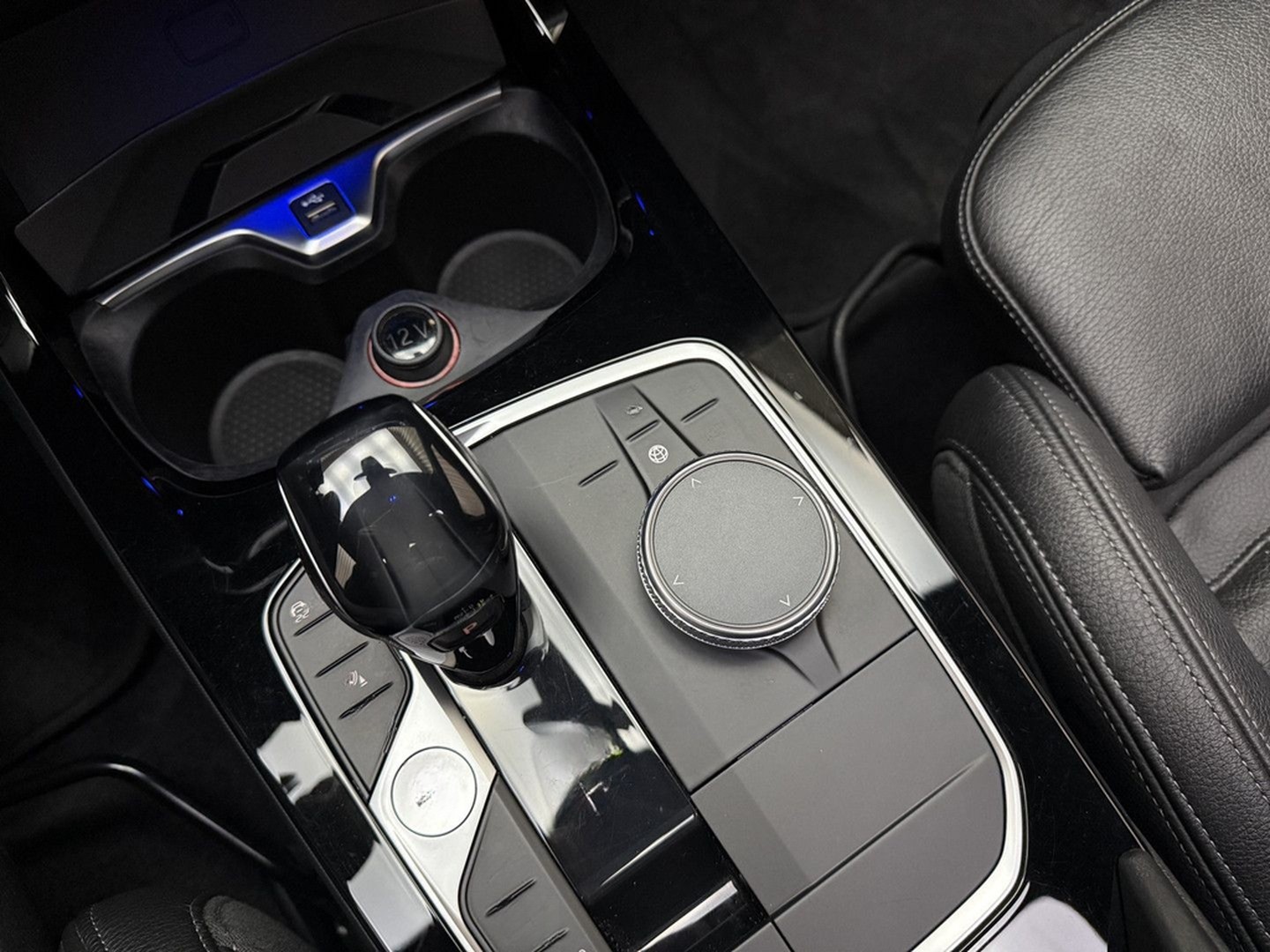 BMW M135i 1-serie xDrive *Panoramadak* Head-Up / Ada foto 13