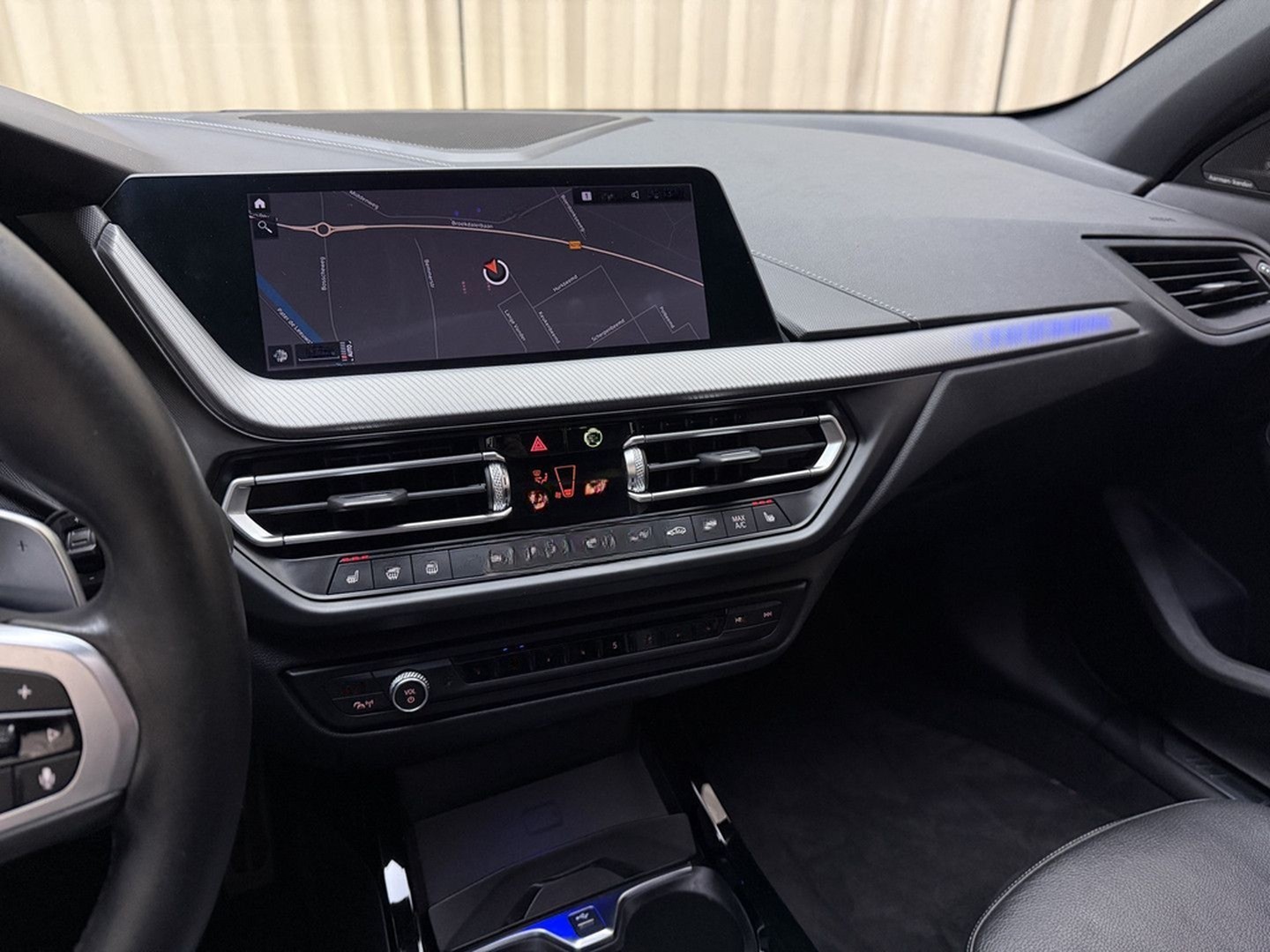 BMW M135i 1-serie xDrive *Panoramadak* Head-Up / Ada foto 31