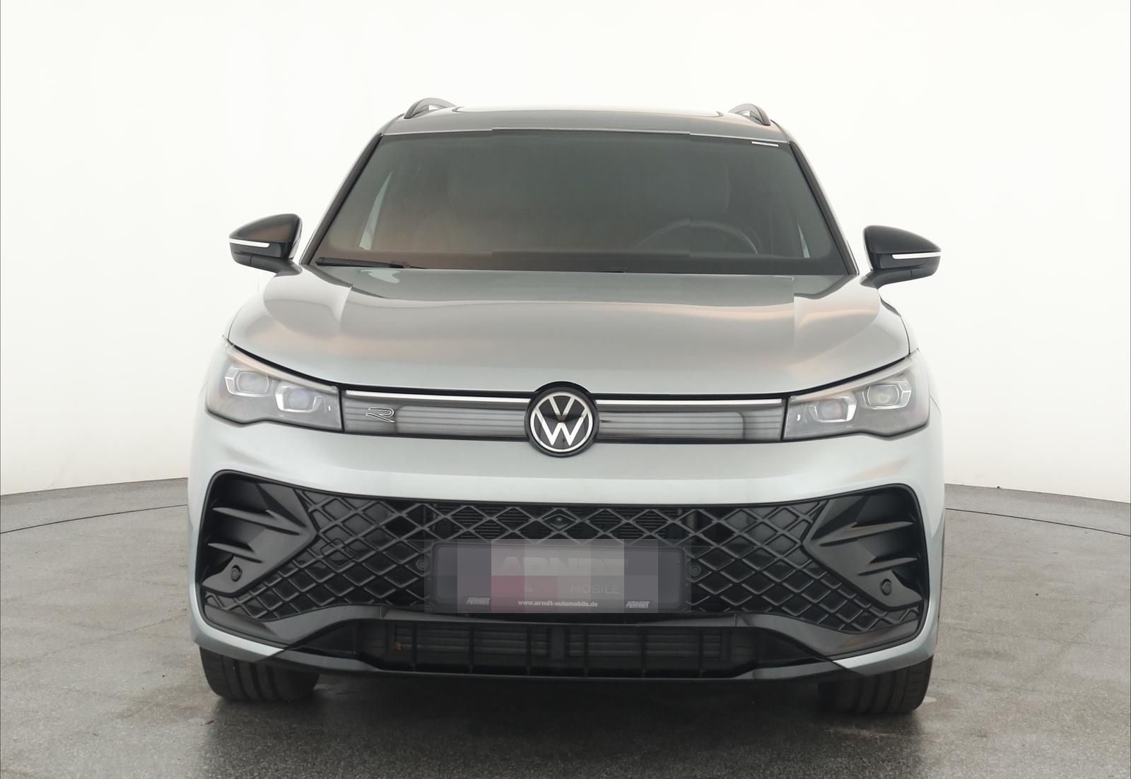 Volkswagen Tiguan 2.0 TSI DSG 4M R-Line IQ Pano Nav Key 360 foto 3