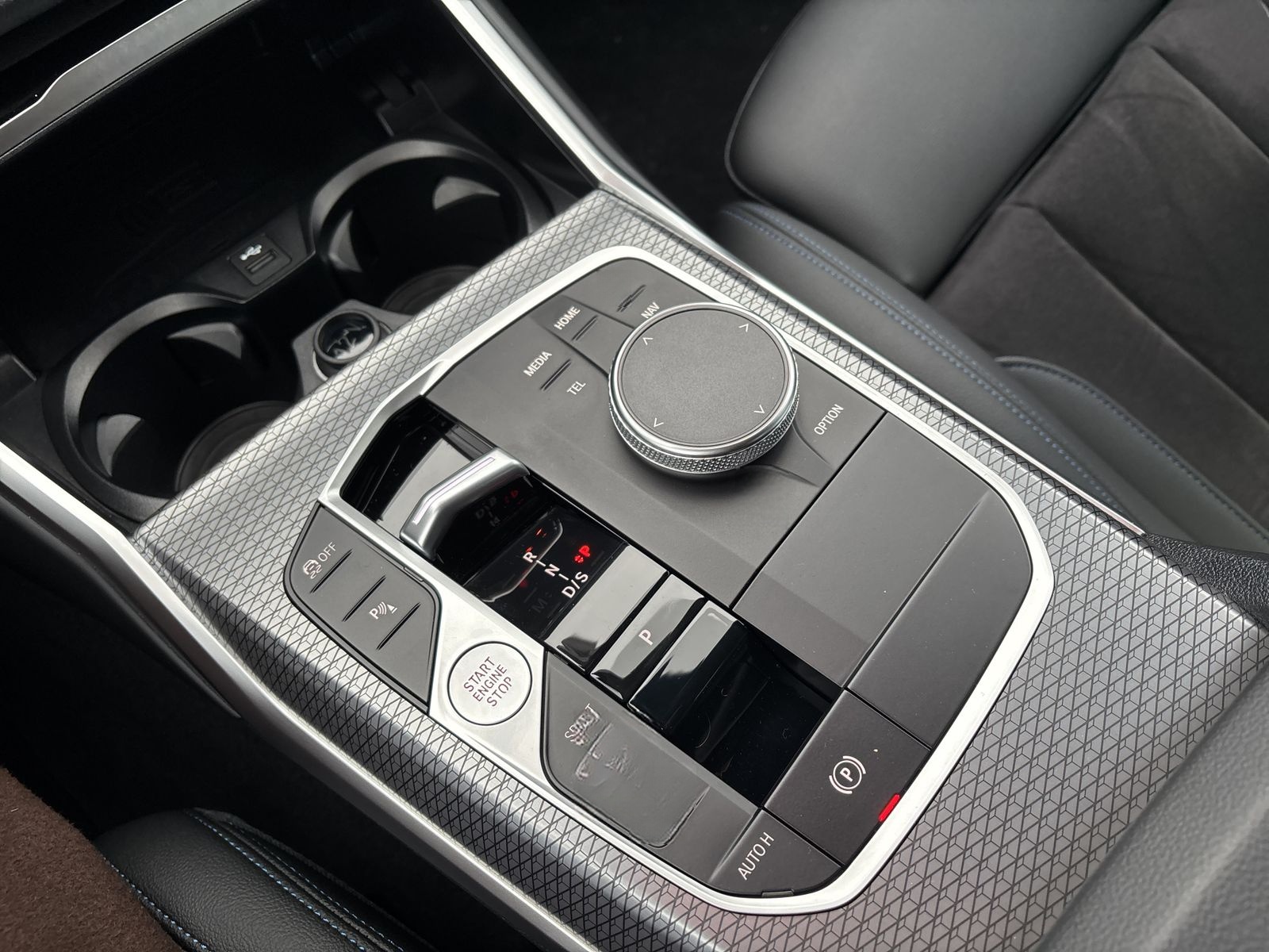 BMW 330d xDrive Limousine M Sportpaket Innovationspa foto 10