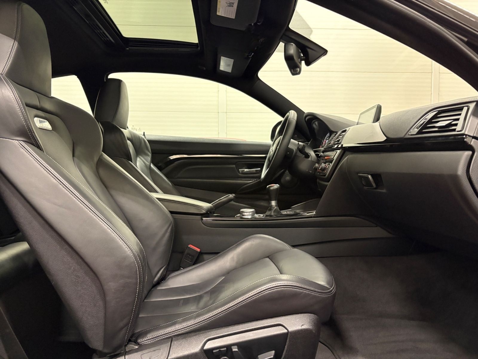 BMW M4 MANUAL/LED/HUD/H&K/KEYLESS/MEMORY foto 18