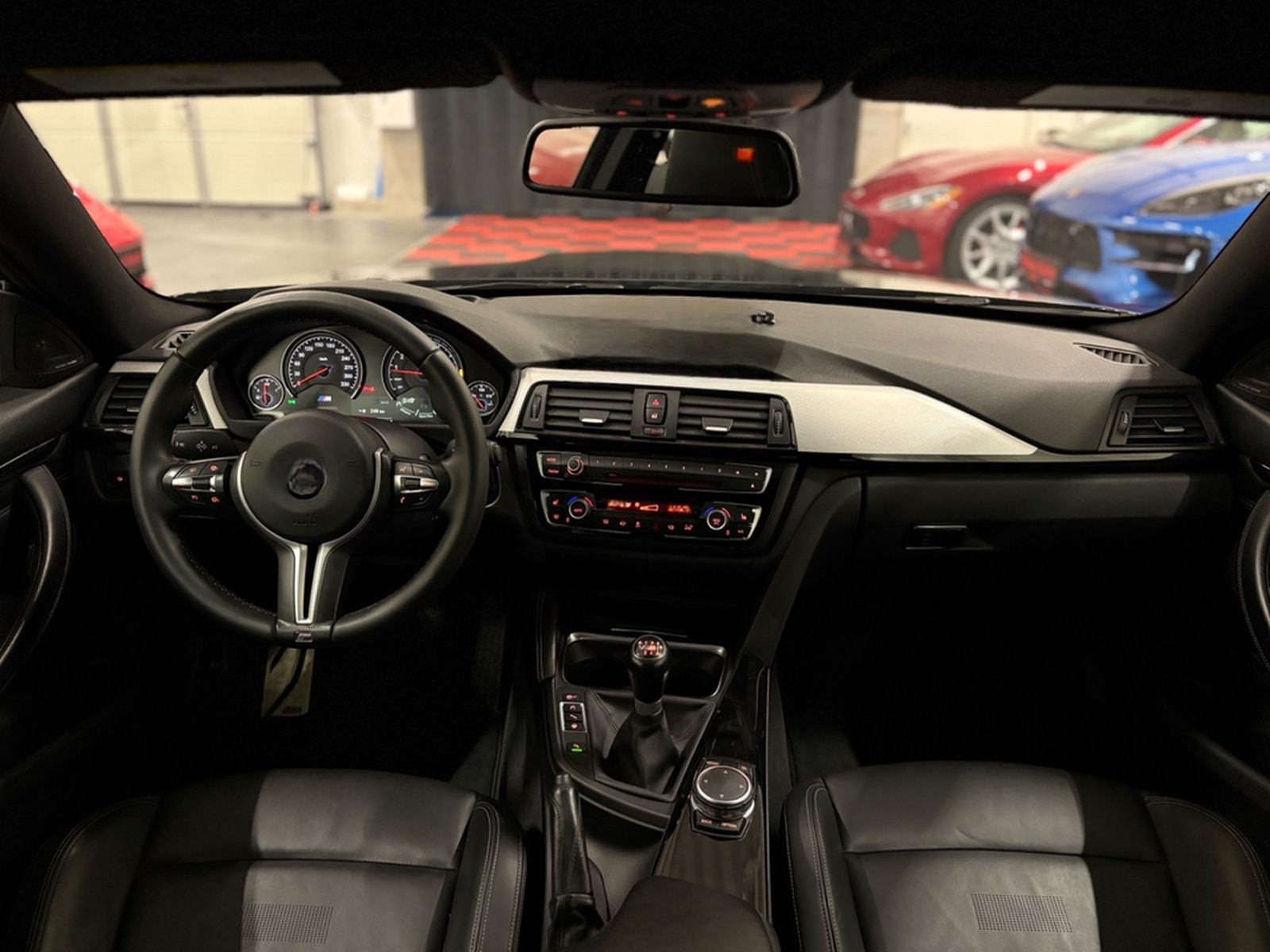 BMW M4 MANUAL/LED/HUD/H&K/KEYLESS/MEMORY foto 20