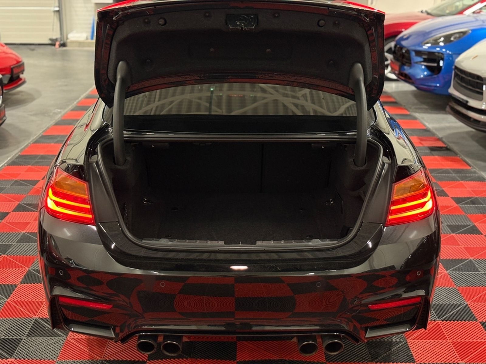 BMW M4 MANUAL/LED/HUD/H&K/KEYLESS/MEMORY foto 30