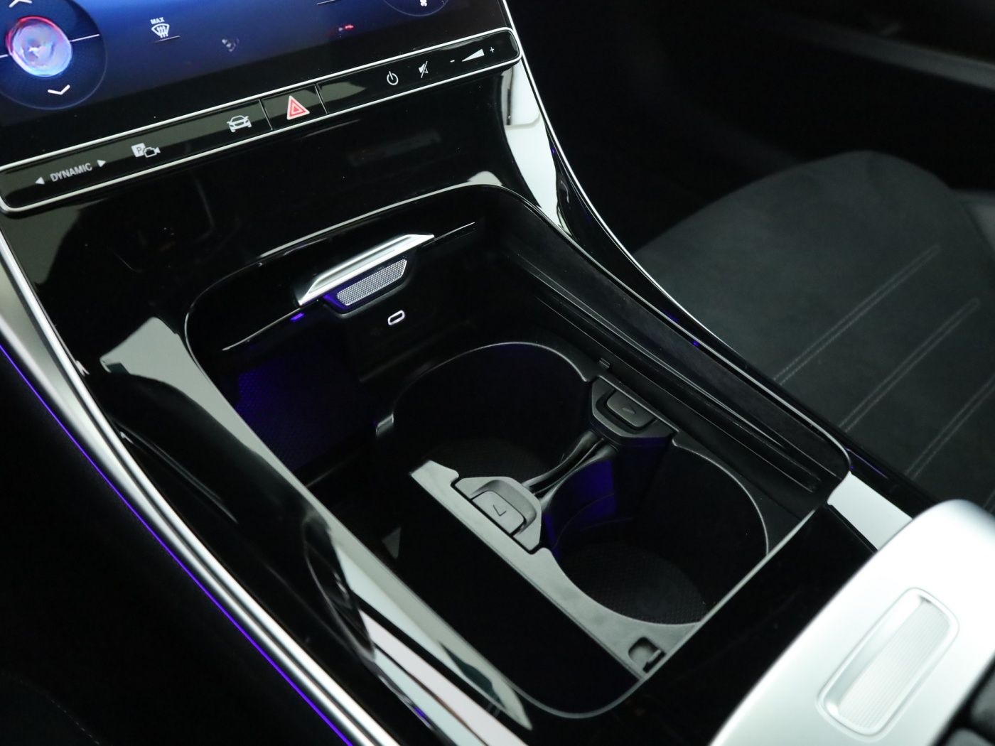 Mercedes-Benz C 300 *AMG*AHK*Pano*Distr.*360°Memory*Digi-Light foto 15