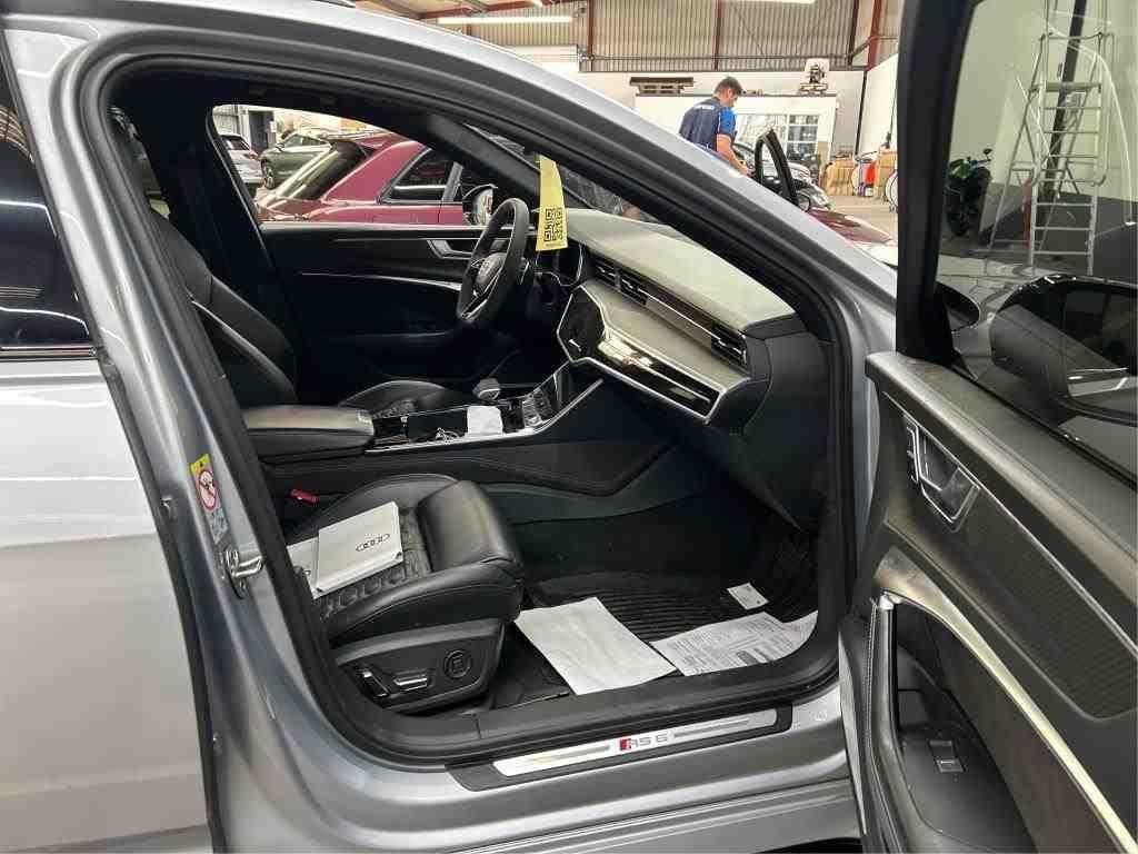 Audi RS6 PANO HuD B&O ADV. ACC 360° KERAMIK STHZG foto 5