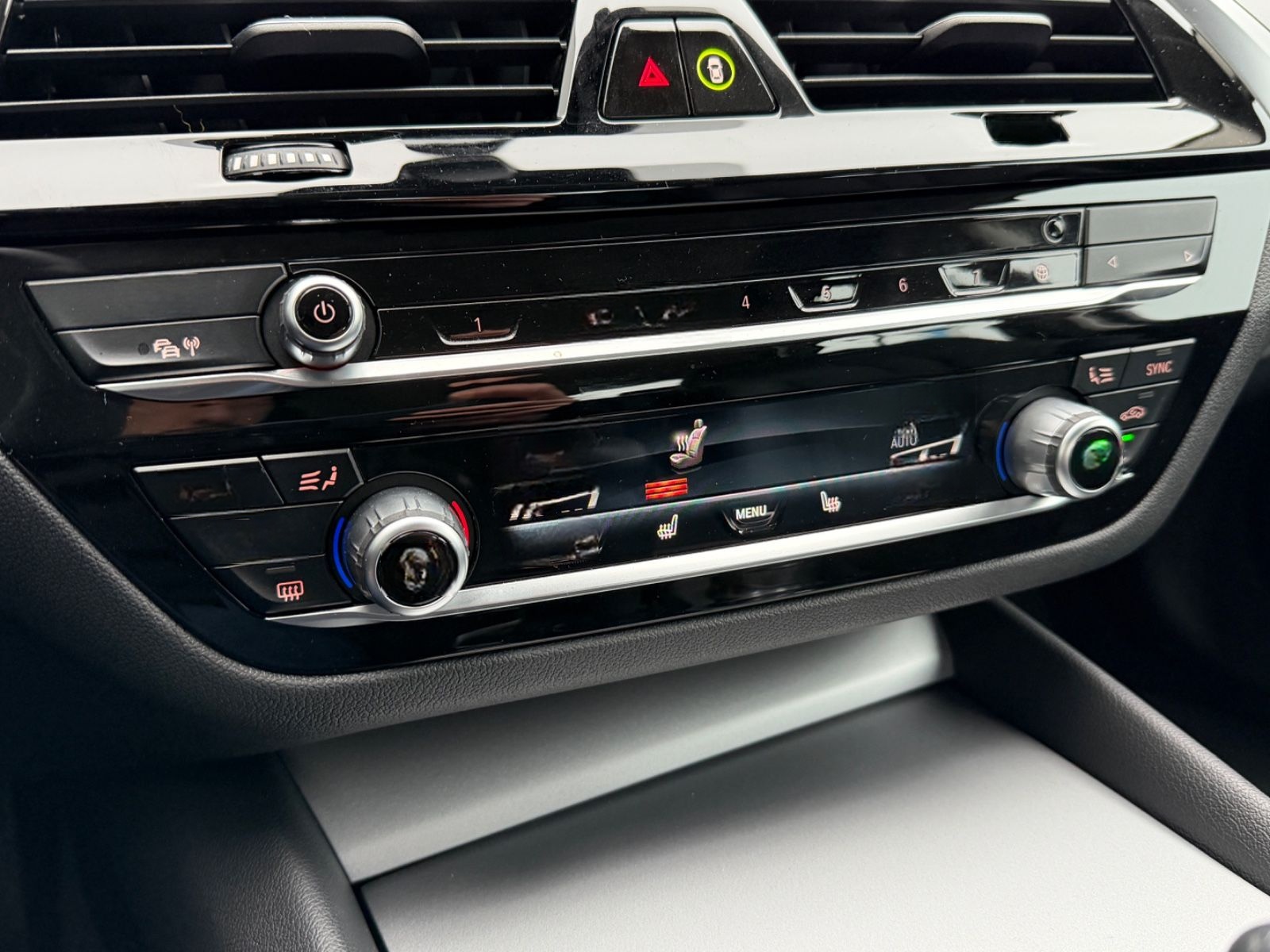 BMW 530 d Lim. LED/Leder/Ambiente/Kamera/STHZ foto 12