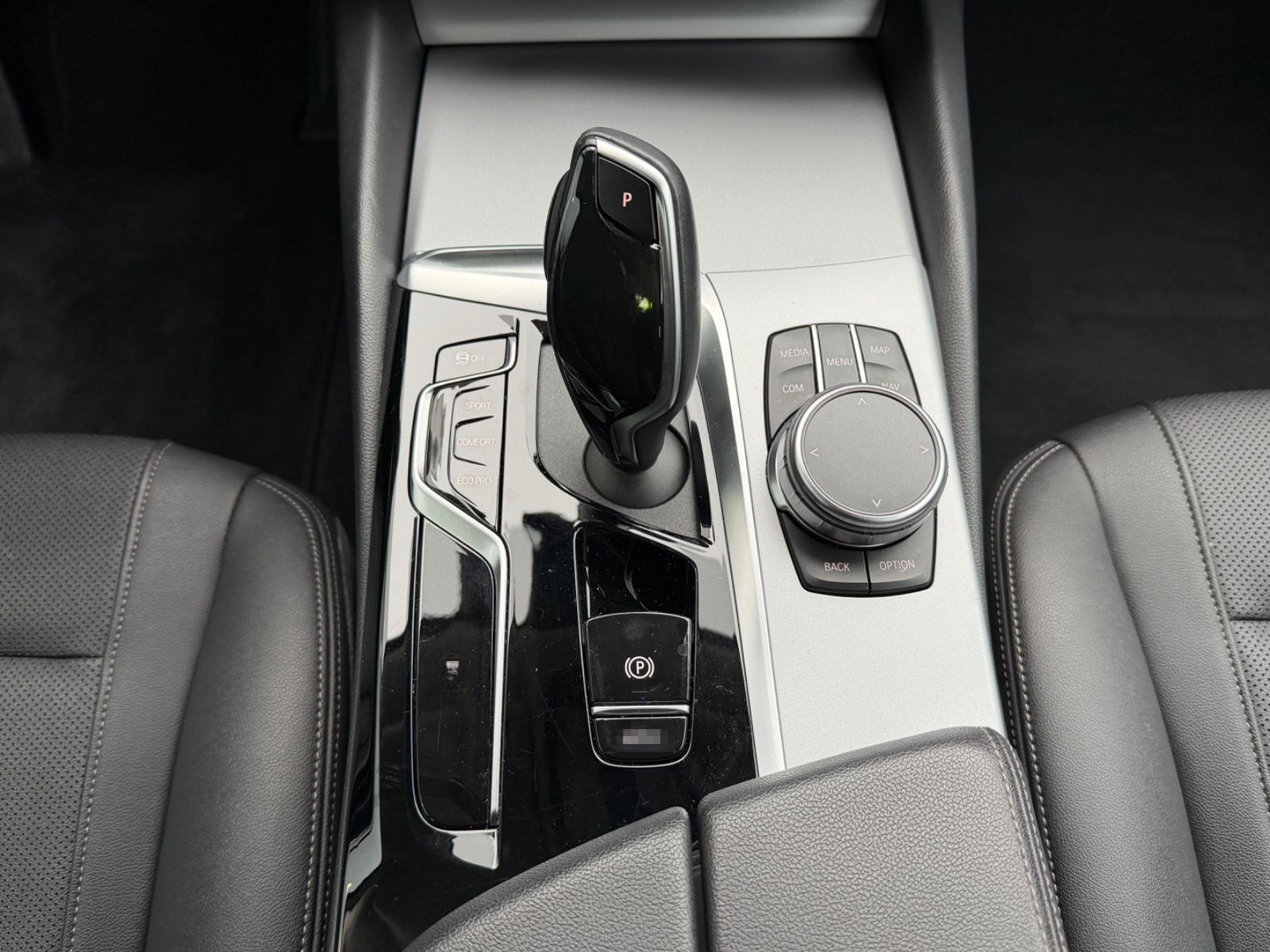 BMW 530 d Lim. LED/Leder/Ambiente/Kamera/STHZ foto 13