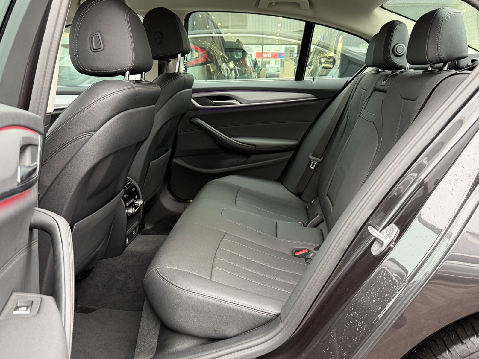 BMW 530 d Lim. LED/Leder/Ambiente/Kamera/STHZ foto 16