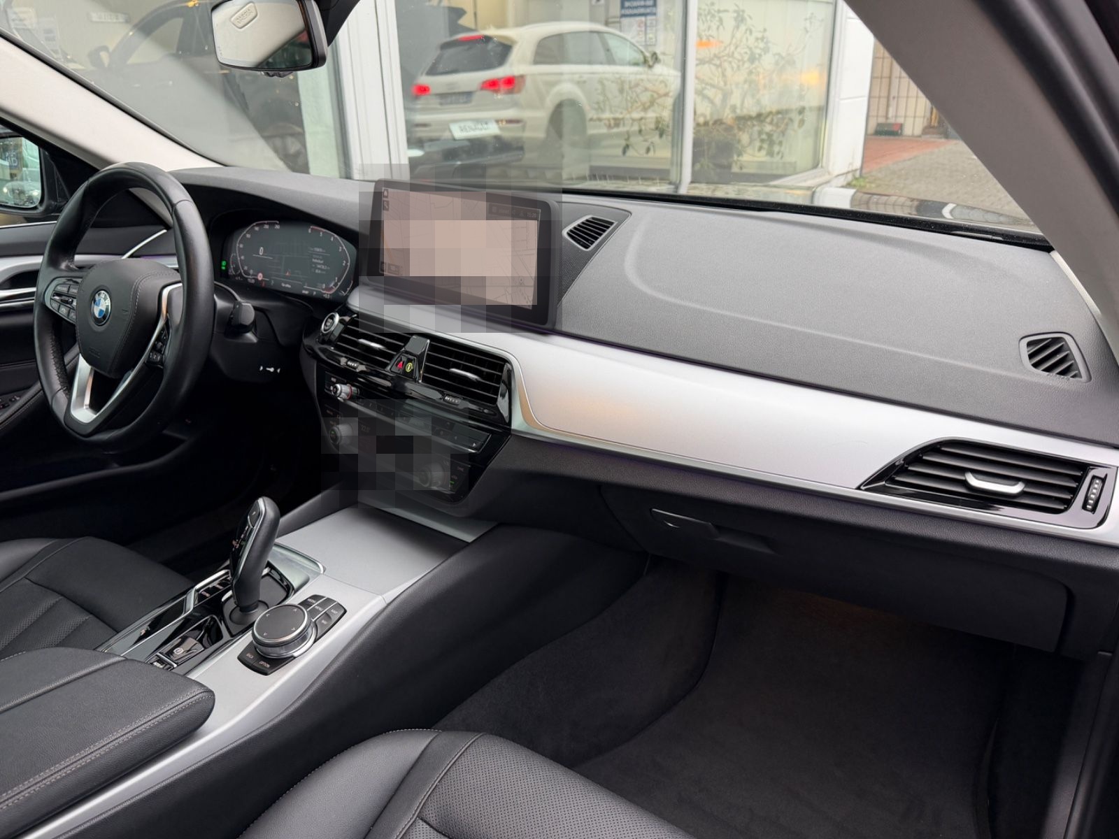 BMW 530 d Lim. LED/Leder/Ambiente/Kamera/STHZ foto 8