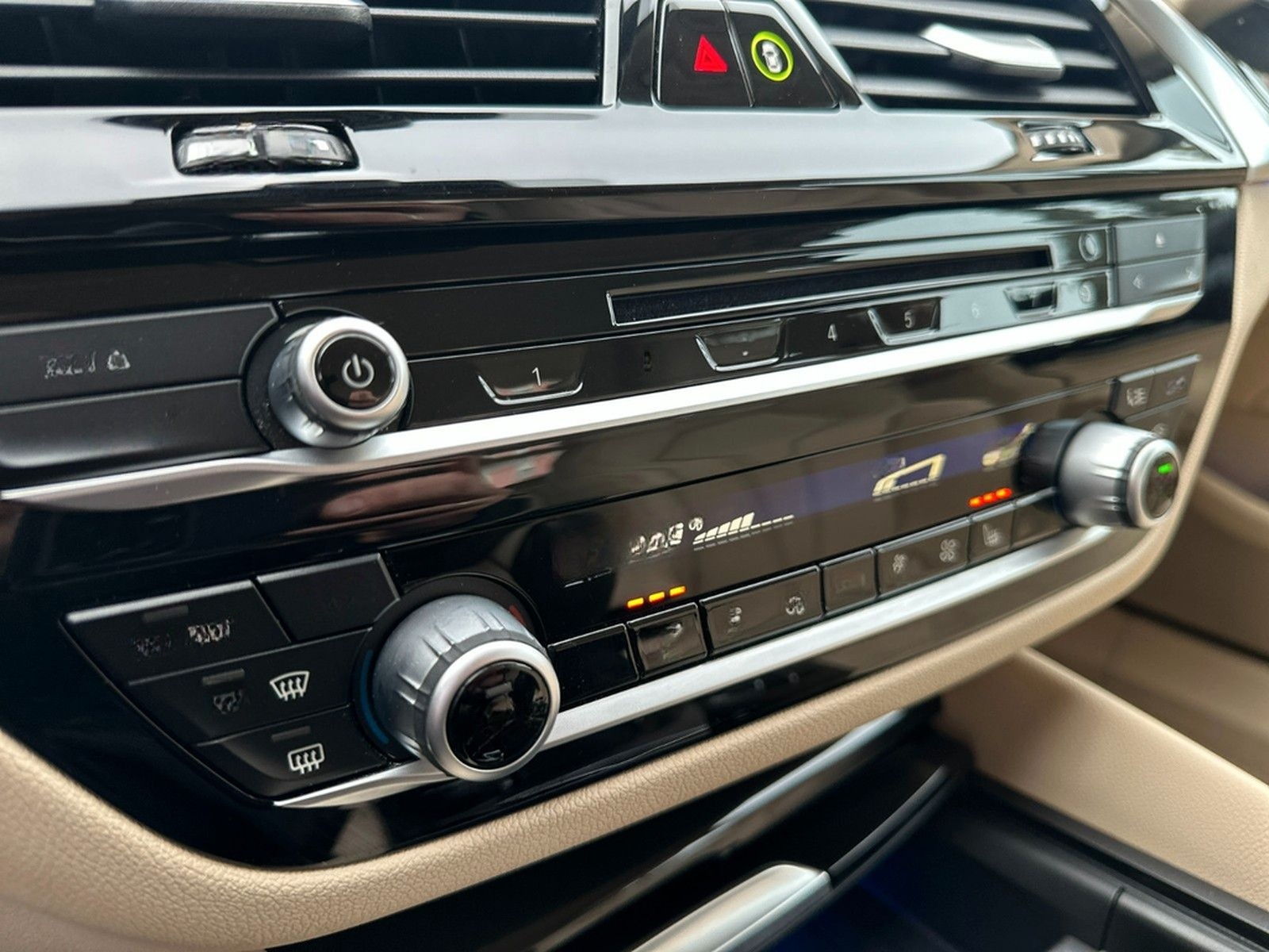 BMW 530iA Sport Line DIGITACHO ACC STANDH 360° HUD foto 19