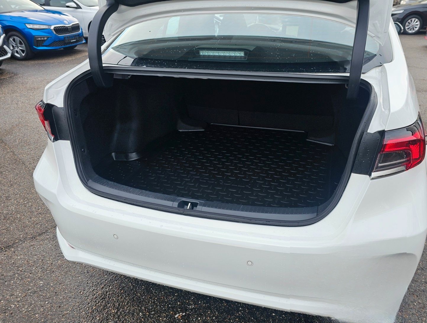 Toyota Corolla 1,5 Comfort foto 13