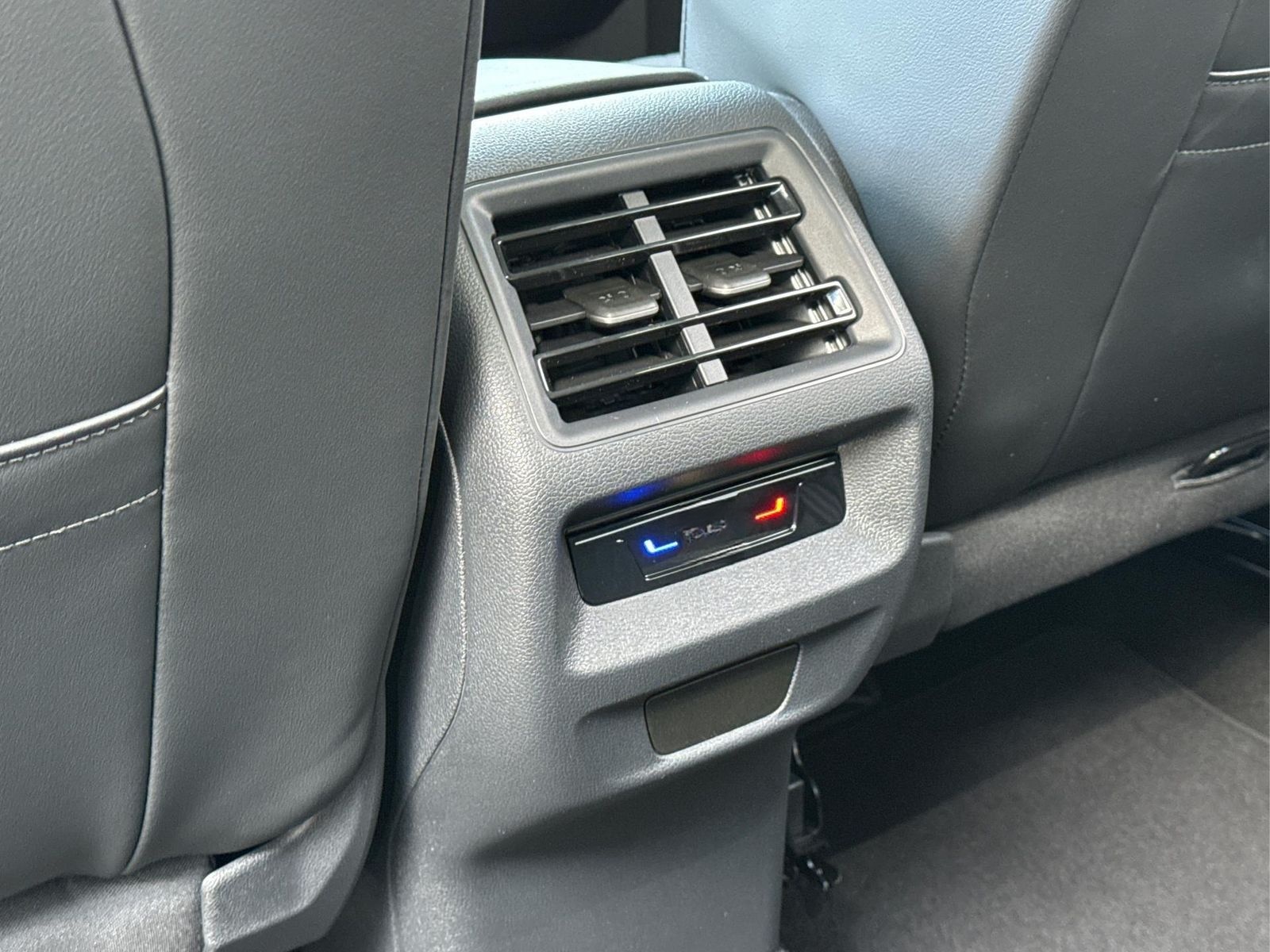 Volkswagen Tiguan Prime (Life+) AHK+LED+ACC+KAMERA+el.HE... foto 19
