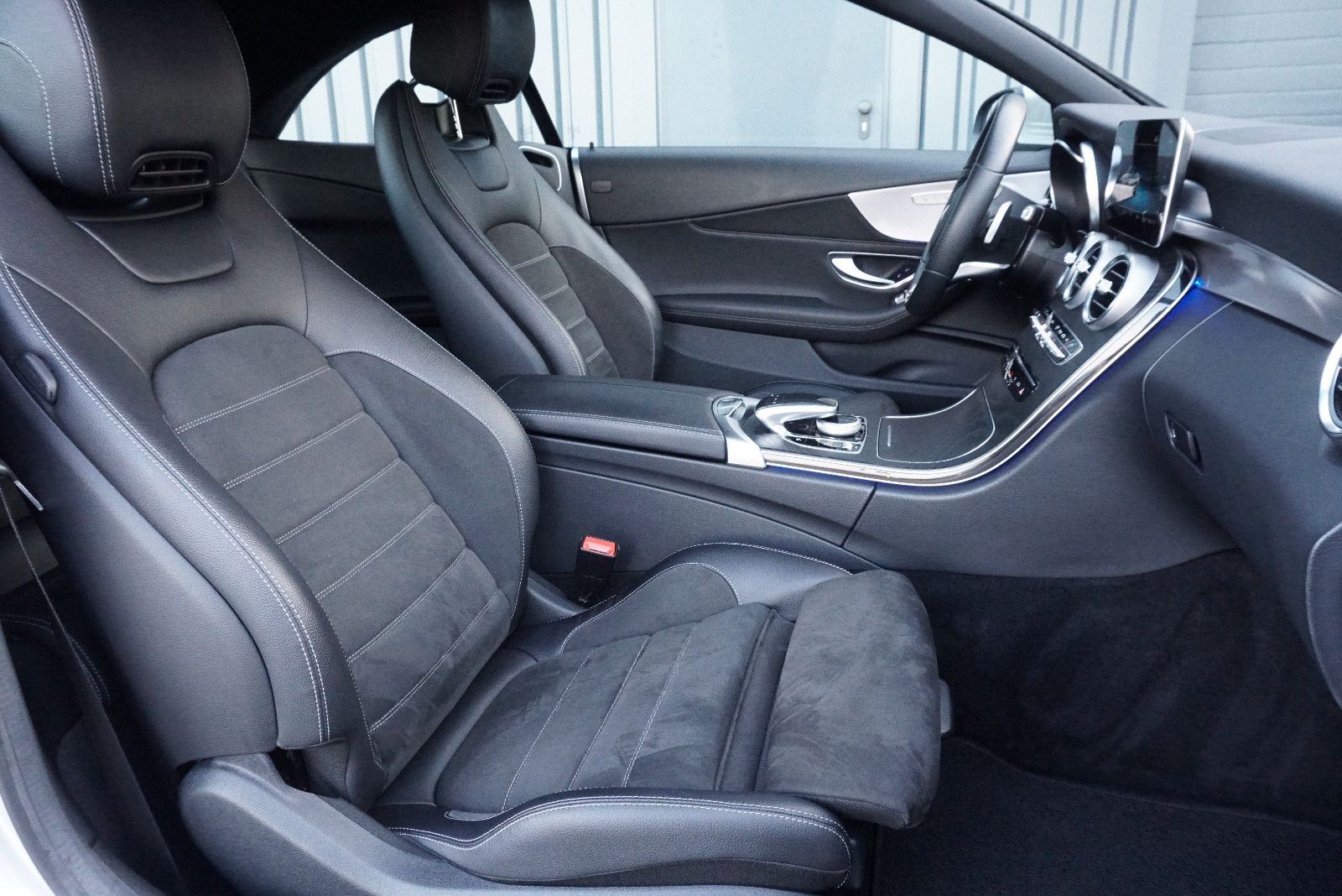 Mercedes-Benz C 220d Cabrio AMG Multibeam RFK Airscarf Burmest foto 21