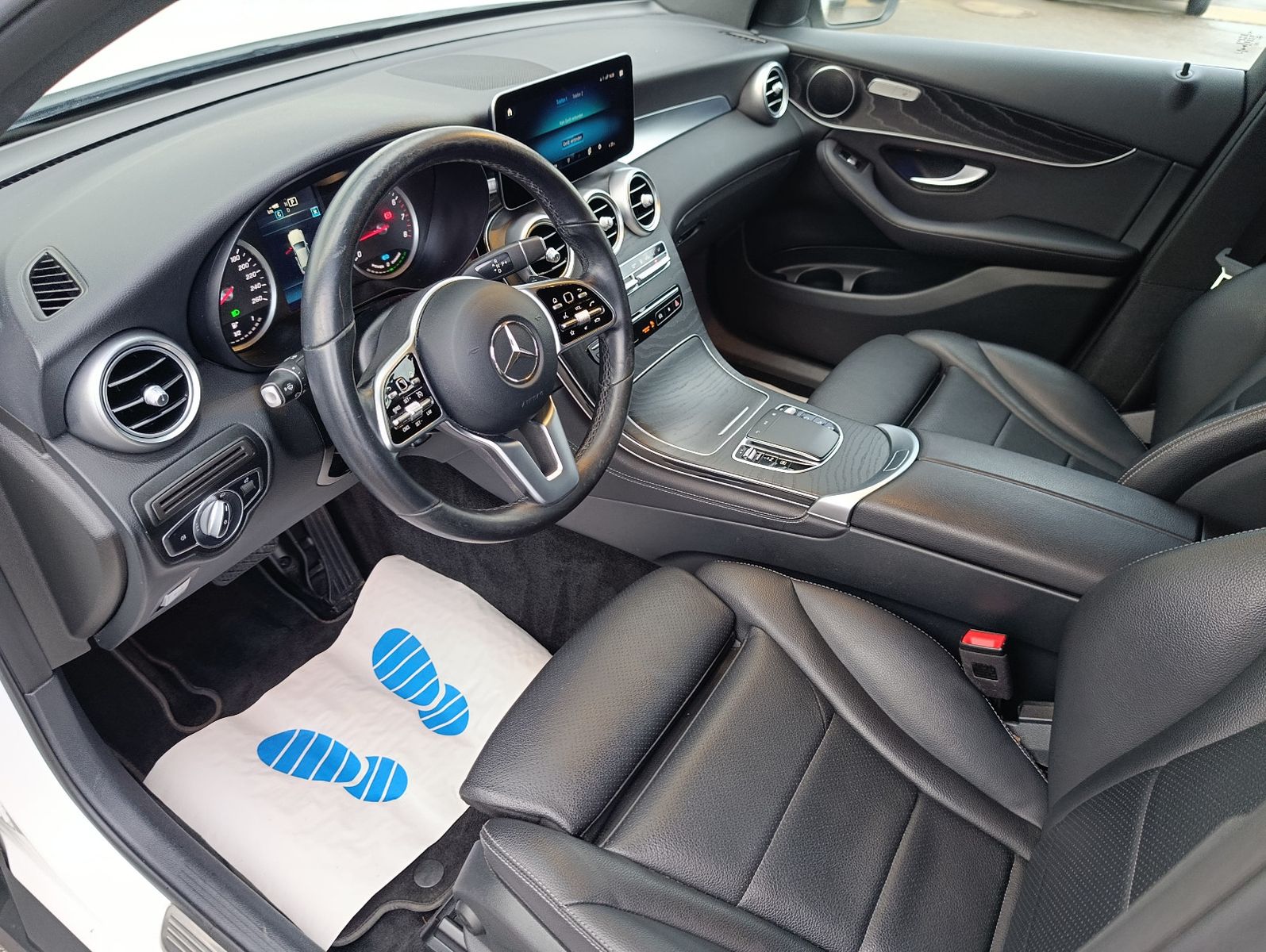 Mercedes-Benz GLC 300 Coupe e 4Matic Distronic MBUX LED Navi foto 17