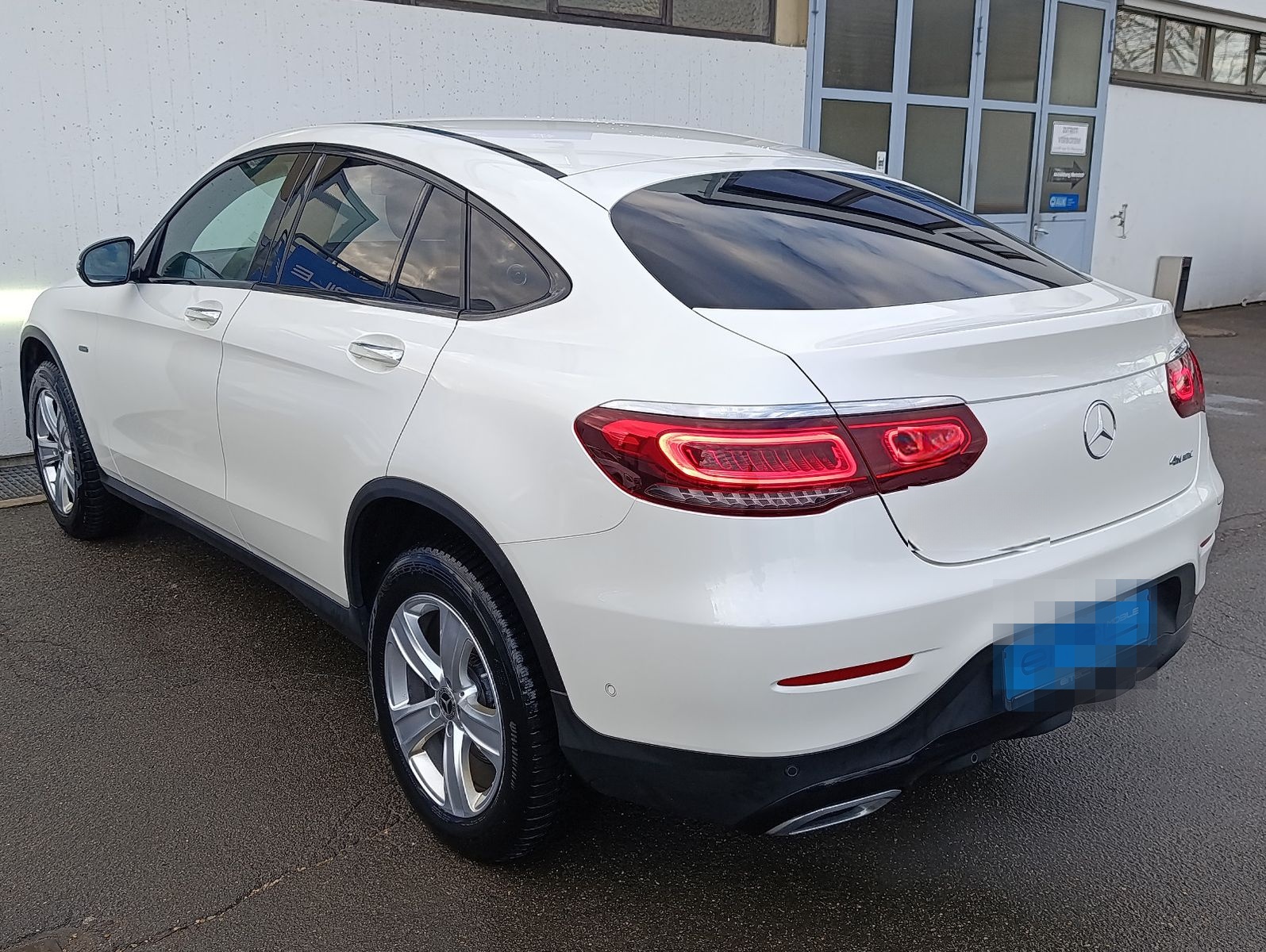 Mercedes-Benz GLC 300 Coupe e 4Matic Distronic MBUX LED Navi foto 4